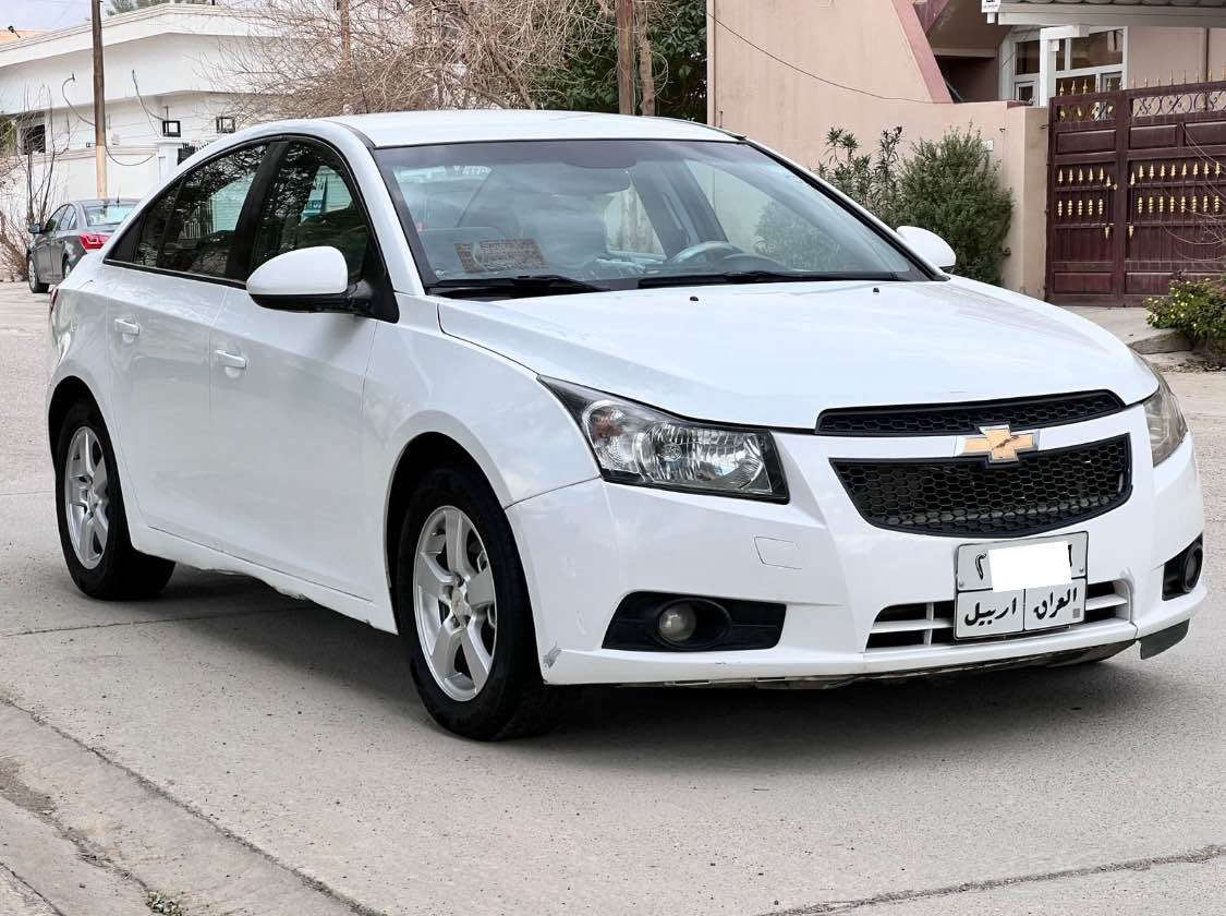 Chevrolet Cruze 
موديل 2011
للبيع فقط بدون مروس بدون اقساط 
حجم محرك 4 سلندر 1600 تنفس طبيعي
گير محرك بشرط لا صرف ولا بخار 
صدر امامي خلفي جديد كهربائيات كل شغال تبريد شغال ثلج
موصفات LS
ويل كروم بلاجكتور امامي قفل مركزي جام كهربائي وباقي مواصفات معروفه 

صبغ..(1 قطع) بدون دواخل شرط
سعر..(71$) وبي مجال بصيط
رقم هاتف:.( *********** )
رقم هاتف:.( *********** )
مكان السياره:.كركوك📍 كركوك, العراق
