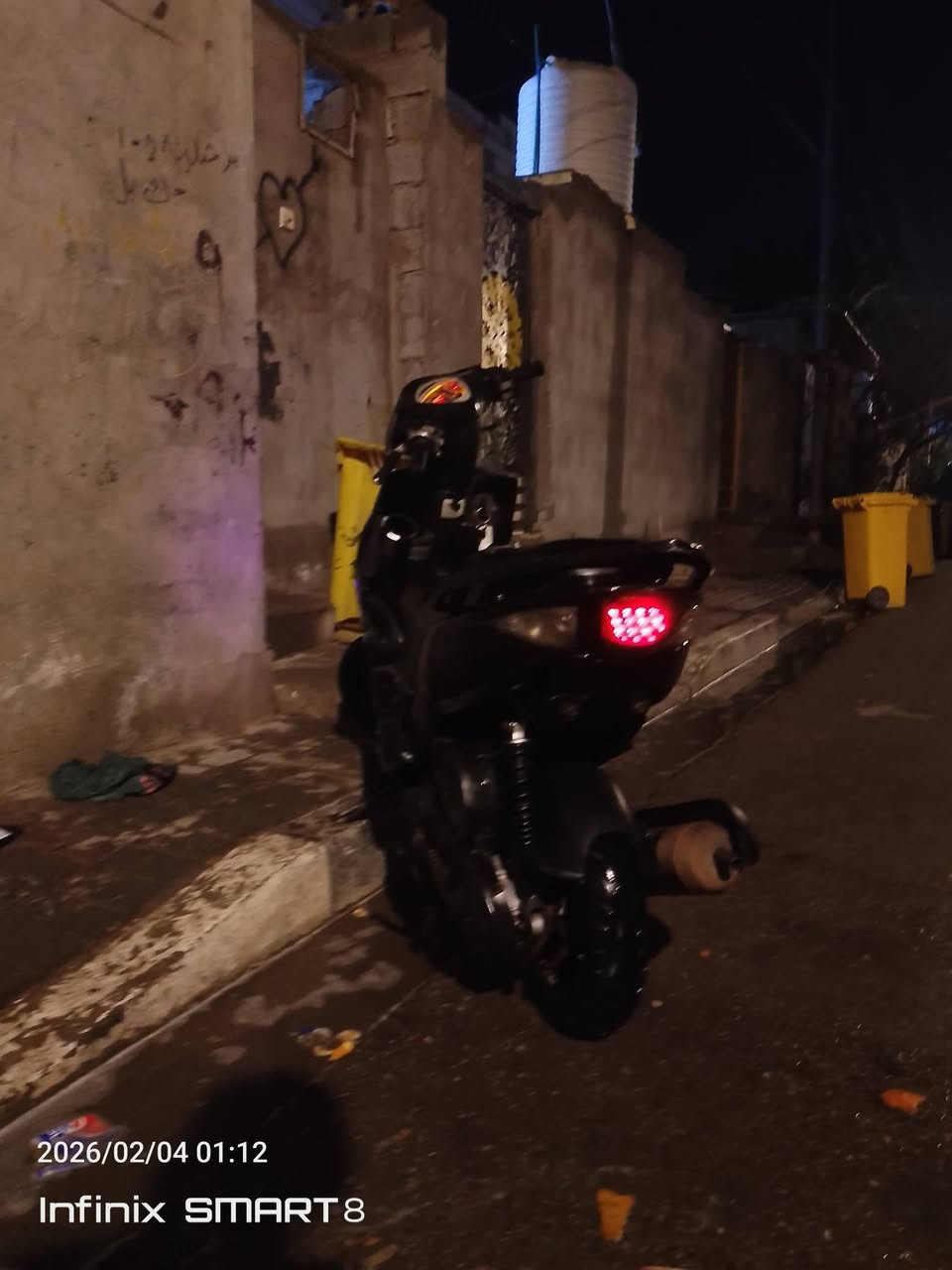 سلام عليكم دراجه ماكس مضلع ياباني ما مفتوحه الدراجه مكفوله الدراجه نضييفه كلش الدراجه 650 بيها حك الجيه البصره القبله رقم واتساب فقط *********** واتس
