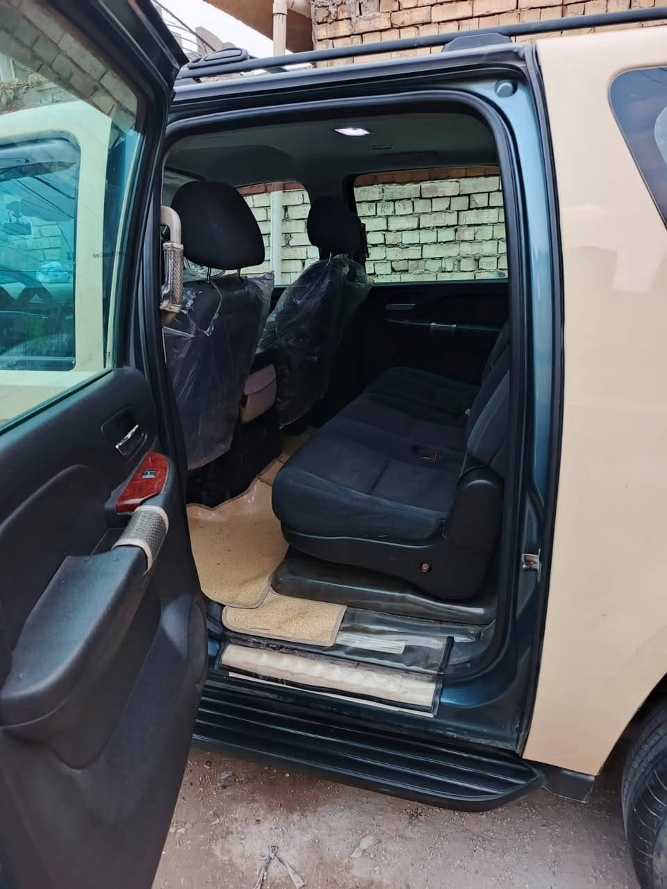 سلام عليكم جمسي  يوكن  طويله
كفاله عامه موديل2009 كير مكينه اكسن تبريد شاصي كهربائيات كفاله
ماشيه ٥٣٧ ما اشتغل بيها مجرد للدوام او للبيت 
 سياره كامله مكمله وسياره حلوه واحله من صور  وبل عافيه على الي ياخذها   شرط تراي وين ما تريد سياره خطها موصل بغداد مكاني بغداد الشعله السعر ١٥٥  رقم الهاتف *********** وخادم الكم ❤️ مكلف بالنشر
