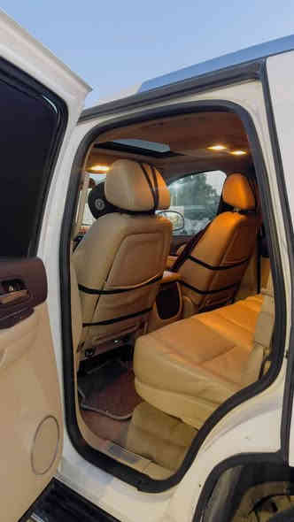 سلام عليكم
جي ام سي يوكن دينالي بتره GMC YUKON 2009 
خليجي بيها قطعتين صبغ  
شرط بدون حادث بدون ضرر 
المواصفات Denali فول 1/1 :
- مكينة حجم 6,200
- صندوق كهرباء
- تشغيل عن بعد
- كشنات جلد 
- جميع الكشنات كهرباء
- كشنات تدفئه الاماميه / الخلفية 
- داخل لونين قهوائي و بيجي
- تنته كنتارا
- تحكم تبريد خلفي 
- حساسات خلفيه 
- سكليتر كهرباء 
- مري تحكم كهرباء شفط 
- اشارة بالمري 
- شاشة بلادي
- كاميرا خلفية 
- شاشة Dvd
- تحكمات ستيرن
_تبريد وتدفئه كشنات 
- تبريد بيانو منفصل 
- تحكم كراسي كهرباء
- ويل حجم 20 Denali 
كير و محرك جاهزه شرط الفحص 
صدر امامي خلفي جديد
السعر 178 بيها مجال / عنواني بغداد الدوره
الرقم ***********
                              *********** بغداد
