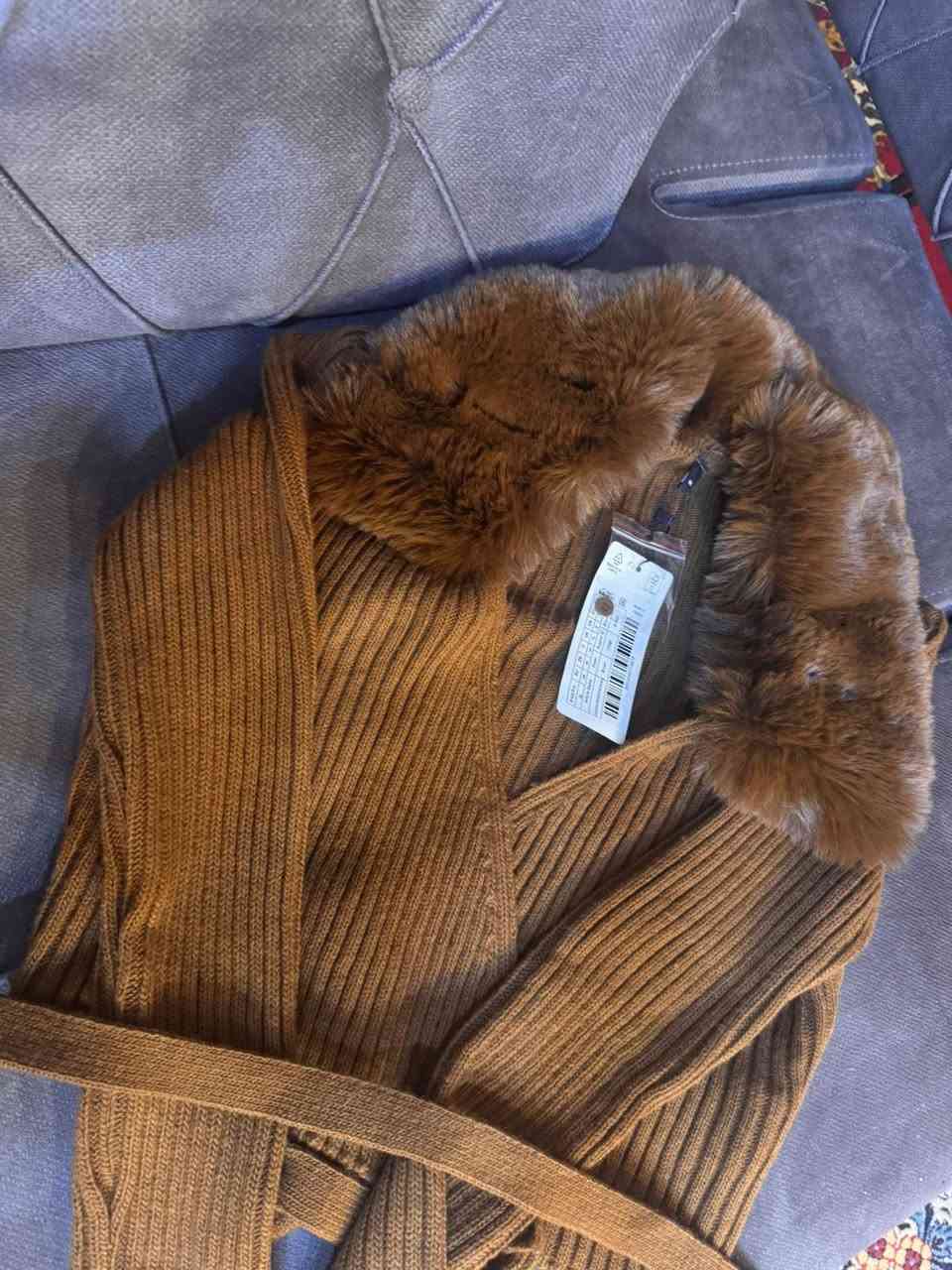 مرحبا
ملابس للبيع جديده ممستعمله 
استفسار على خاص 
قياس فستان فيري سايز 
وستره m


**إذا كنت صاحب هذا الإعلان وتريد حذفه لأي سبب، رجاءا أرسل رسالة إلى الدعم الفني**