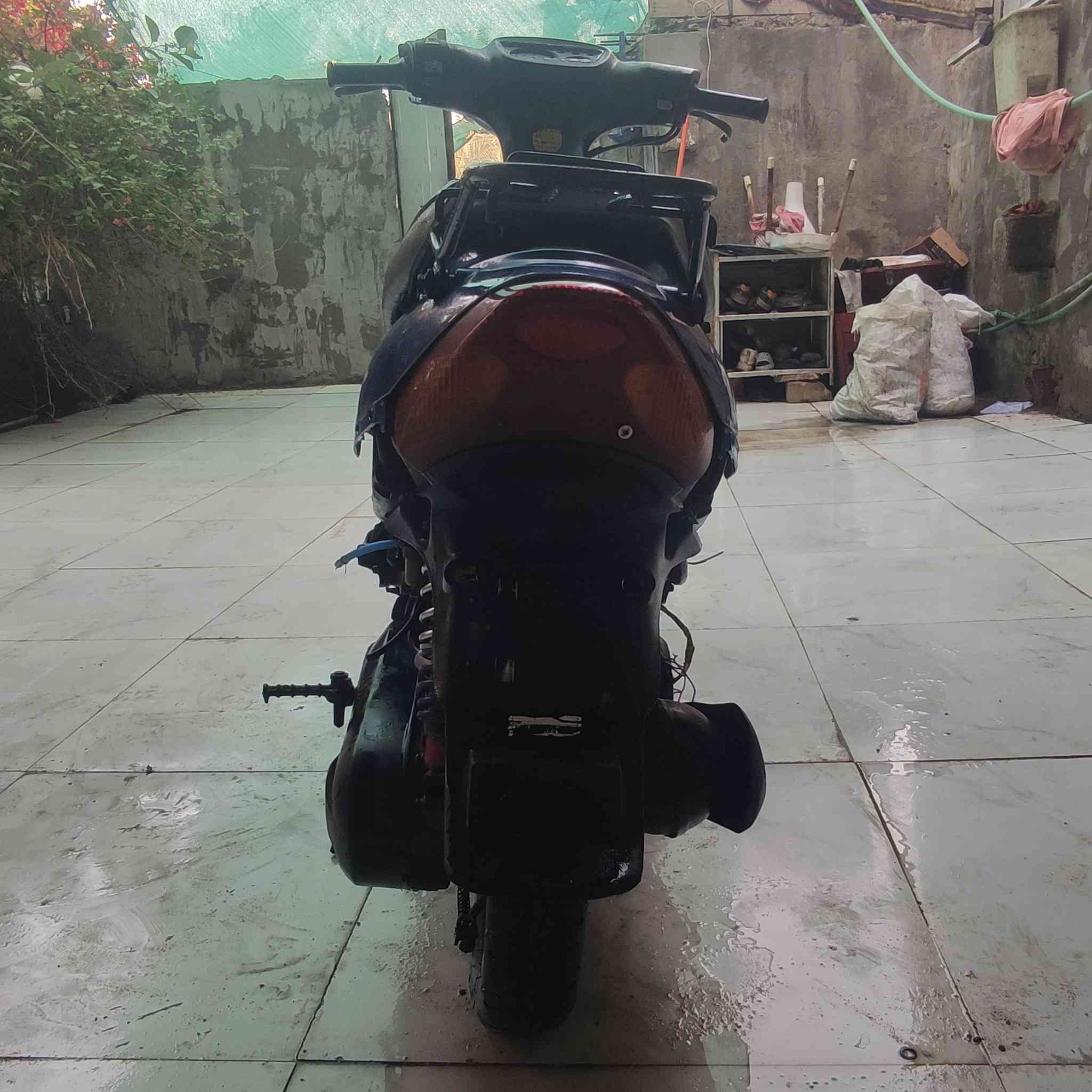 السلام عليكم دراجه تسعاللبيع سعر 180 وبيها مجال المكان بصرة ابوالخصيب رقم الواتساب ***********
