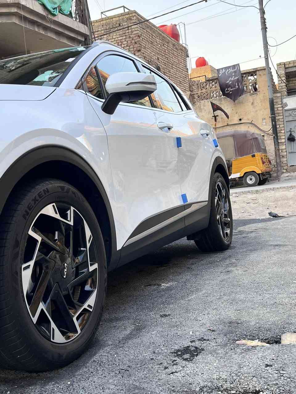 سبورتج موديل 2024
ماشيه 13 زيرو كفاله عامه
فول مواصفات عدا بنراما
كشنات تدفئه وكهرباء ستيرن هيتر
لد ترحيب باليدات
بصمه
حساسات أماميه وخلفيه
وكاله الدوليه رقم بغداد 
بانزين بس محسن
دهن لوكو مولو الاصلي 
للاستفسار رقمي
***********
