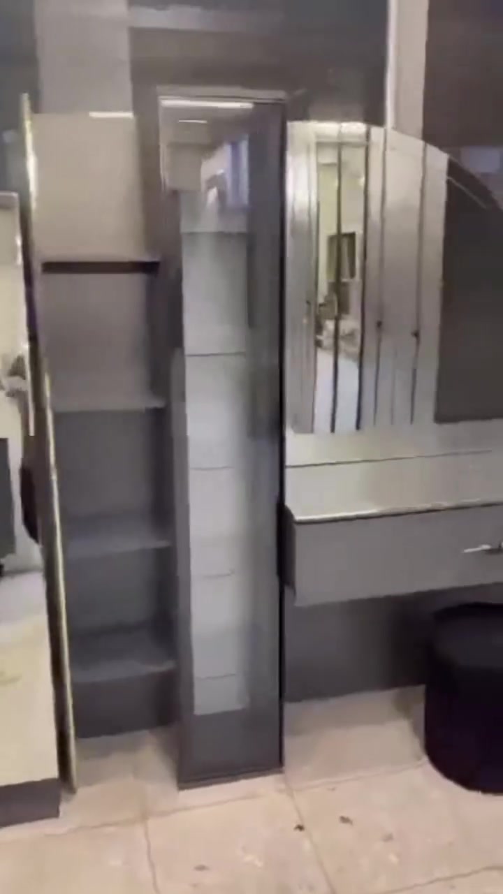 معرض حيدر الوحيلي✨
معنا تجدون الراحه في العمل والتعامل
لاصحاب الألوان المميزه
مع  أجمل غرف التركي على مستوى العراق 
 بأصدار فخم جدا 
 بكوالتي عالي جدا 9قطع 
نظافه 90/💯
 خدمة توصيل داخل بغداد مجانا 
أما جميع محافضات العراق بسعر رمزي 
شكرا لأختياركم


**إذا كنت صاحب هذا الإعلان وتريد حذفه لأي سبب، رجاءا أرسل رسالة إلى الدعم الفني**