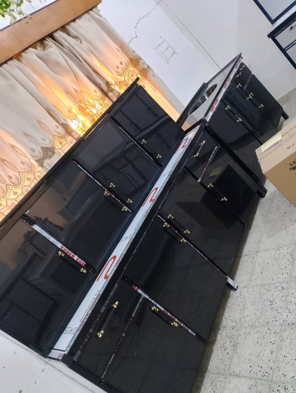 كاونتر مترتين وسنك متر و30 سانتيم جديد ما مستخدم ب 350 عنوان ام العصافير اكو توصيل


**إذا كنت صاحب هذا الإعلان وتريد حذفه لأي سبب، رجاءا أرسل رسالة إلى الدعم الفني**