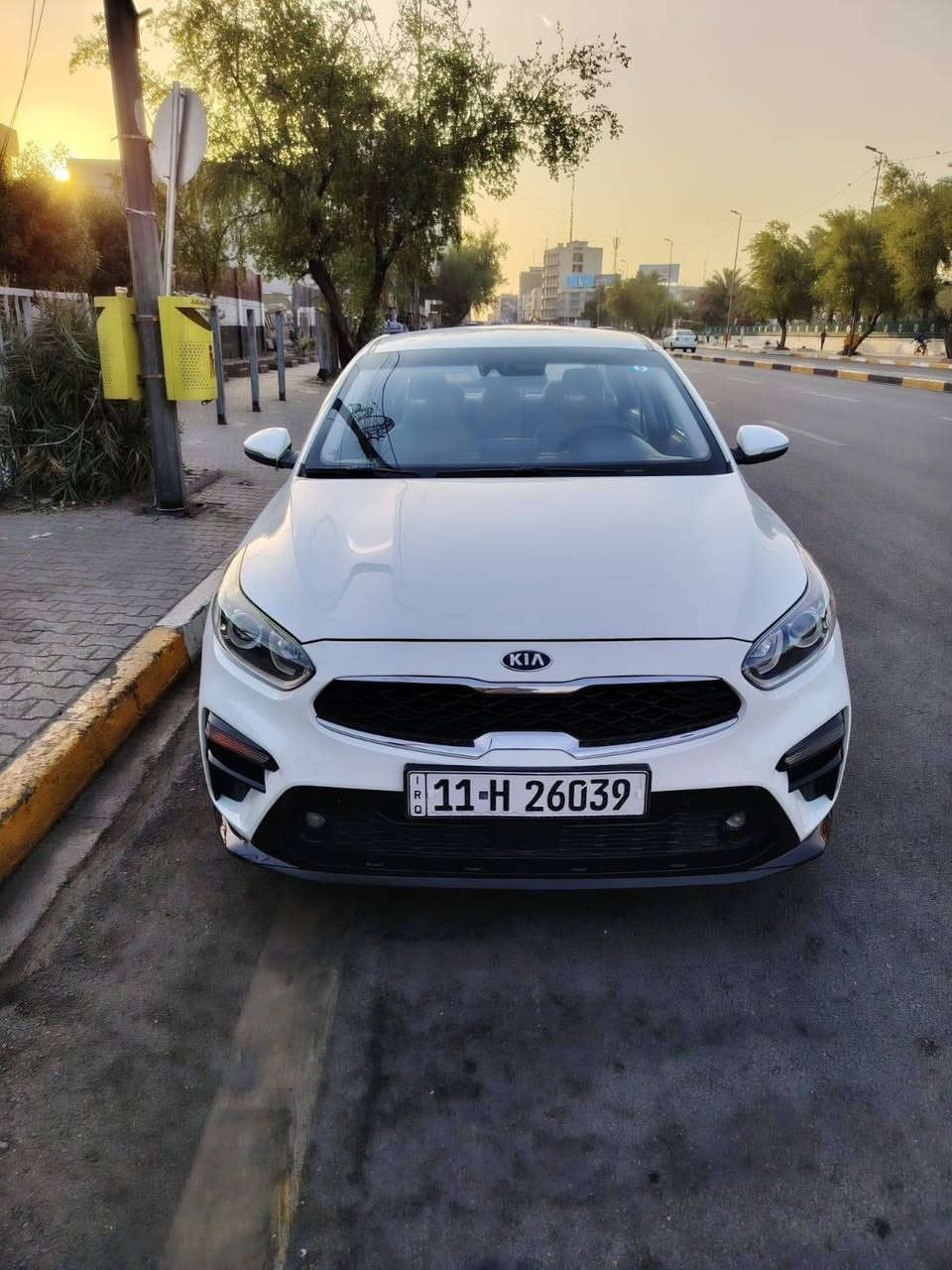 السلام عليكم كيا فورتي للبيع موديل 2019وارد امريكي حادث موجود بل الصور بنيد مبدل وجاملغ امامي مبدل قطعتين كلير من امريكا سيارة كير ومكينه وتبريد خير من الله+منضومت غاز  السعر 132$ ***********
