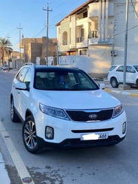 سورنتو ٢٠١٤ • ٦ سلندر ٣٦٠٠ • بنوراما