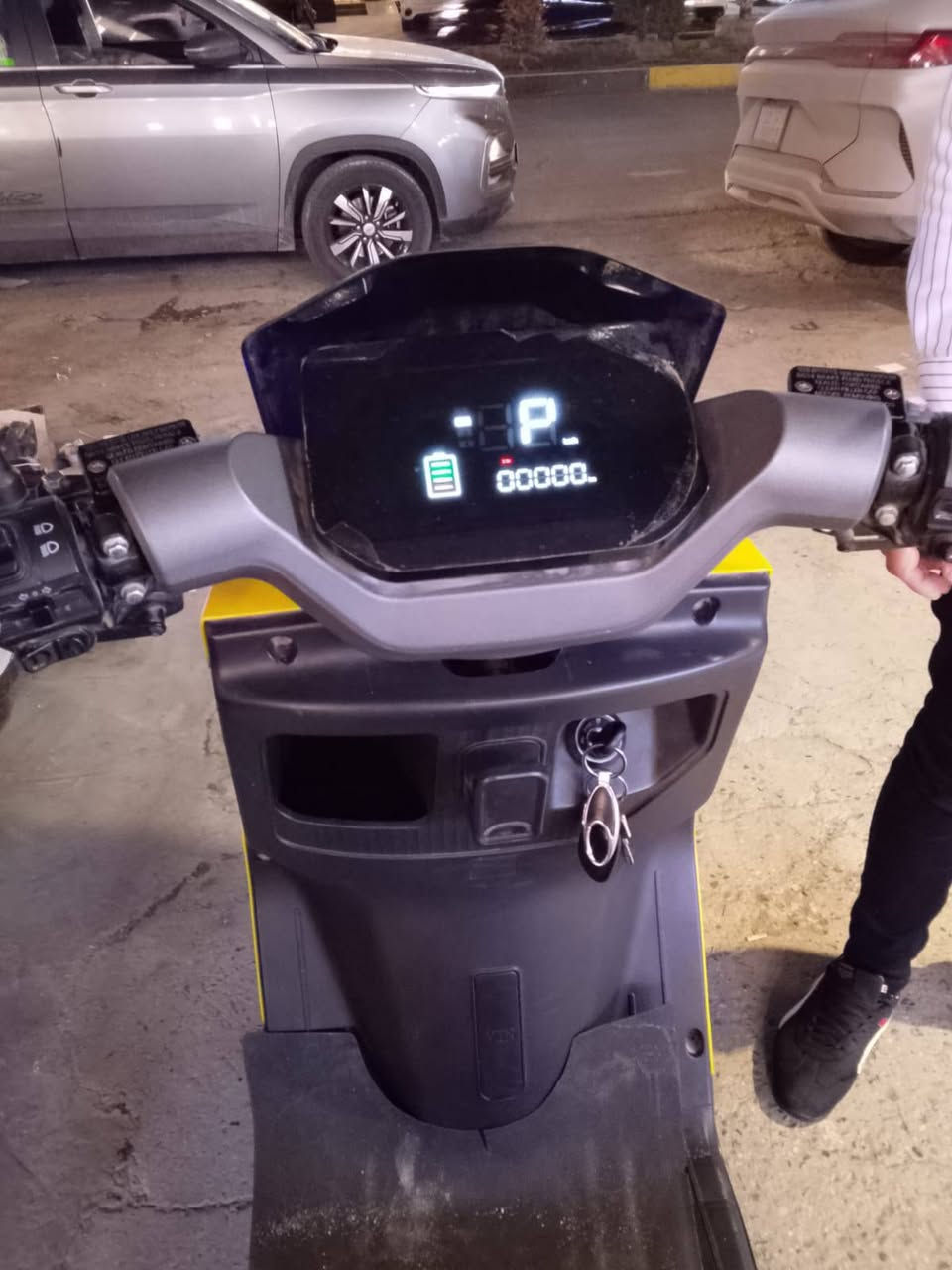 السلام عليكم
دراجه شحن للبيع
موديل 2025
6 باتري
نضامين تشغيل سويج وبصمه
وبيهه قفل نضام سرقه
سرعتهه60
السعر 600 وبيها مجال 
عنواني بغداد الكرخ
للاستفسار *********** واتساب 
*********** اتصال
