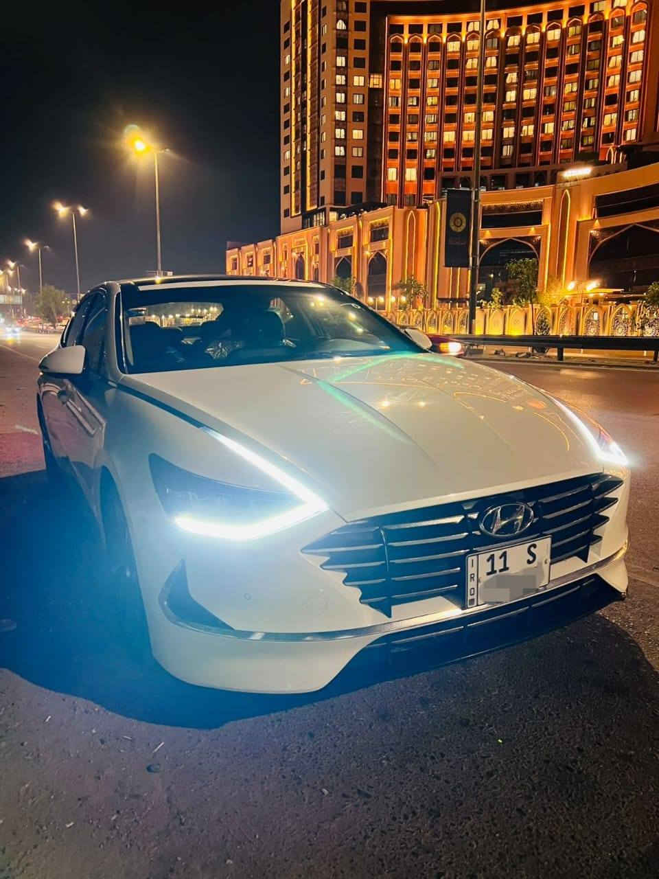 سوناتا ٢٠٢٣ لون ابيض رقم بغداد
وارد خليجي مكفول عدا بارد بسيط بهلال الجاملغ الخلفي موجود بالصور
سيارة باسمي تحويل ثاني يوم 
ماشيه ٧٠ الف كيلو متر
مواصفات
سيارة بانوراما اعلى موصفات 
محرك  (٢.٥ )اربعة سلندر
شاشه كار بلي 
تحكم بل منحدرات
اوتو هولد
كروز تثبيت سرعة
كشنات الأمامية  كهرباء
خمس وضعيات قياده
دخول ذكي
تشغيل عن بعد
كامرا خلفية
حساسات خلفية
حساسات اماميه 
مري كهرباء شفط
كير دكم
بردات خلفية بلادي
كشن جلد بلادي
شفتات ستيرن رياضية
سايد بريك كهرباء
قطعتين تبريد
 ويل ١٨ رياضي السعر ٢٠٩ وبي مجال بسيط
*********** بغداد, العراق
