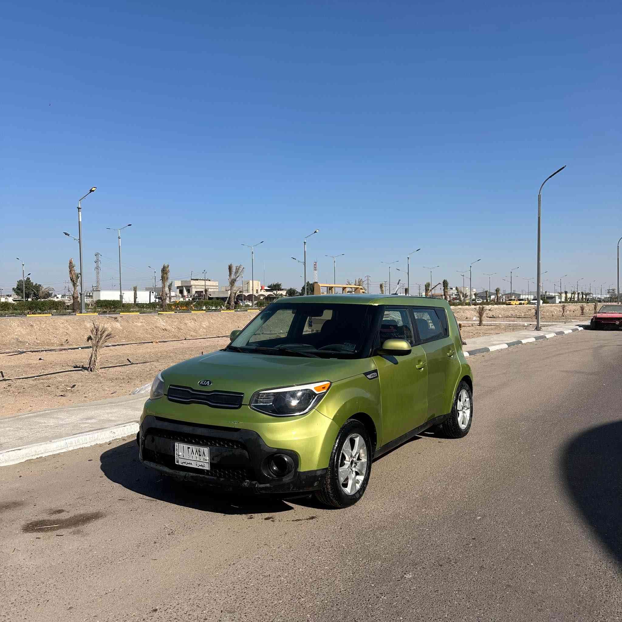 كيا صول 2018 وارد امريكي حادثه واضح بالصور بيه قطع صبغ ابيع حزام 
والقمارة بيه شوي بارد 
بدون شاصي بدون لغد راديترات البجم عله وضعه بس الدعاميه الخلفية يحتاجله صبغ 
كامله السياره اسافر بيه وما بيه نقص بالميكانيك 
رقم بصرة باسمي 
ماشية 80 الف 
محرك 1600 مواصفات عادية 
السعرر   105$ 
للاستفسار 
*********** 
غير متوفر واتس او فيس بوك البصرة, العراق
