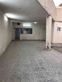 للايجار في السيديه دار ٣٠٠م تجاري الموقع السيديه شارع النخل يحتوي الار...