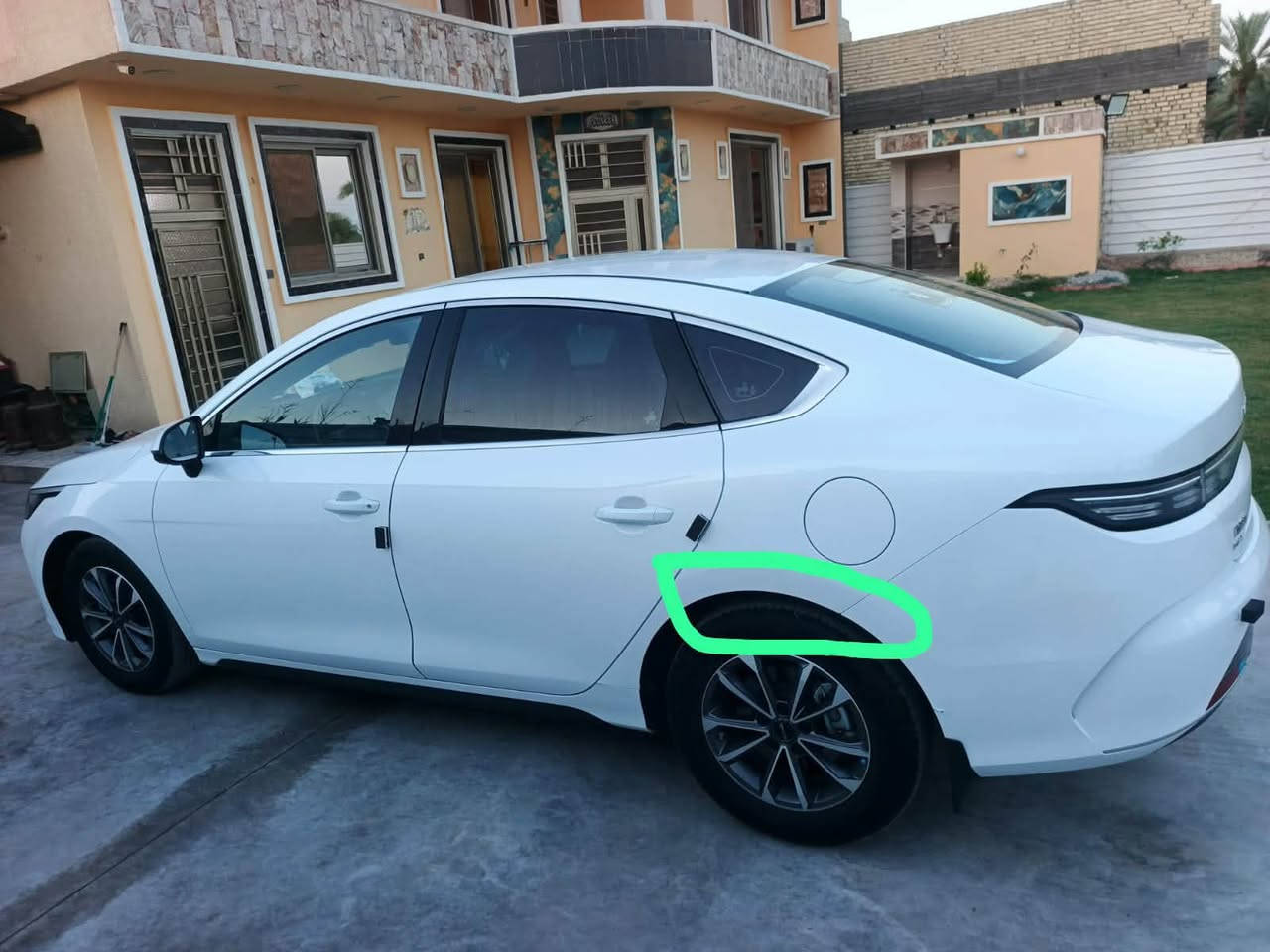 السلام عليكم
بي واي دي دستروير موديل 2025
رقم بغداد
ماشية 24000 

✅ تصميم عصري وحديث جداً
✅ محرك اقتصادي وقوي
✅ صرفية ممتازة جداً
✅ جير أوتوماتيك ناعم
✅ شاشة كبيرة حديثة
✅ كاميرا خلفية
✅ تشغيل بصمة
✅ دخول ذكي
✅ Bluetooth
✅ تحكم ستيرن
✅ تحكم صوت من المقود
✅ مثبت سرعة
✅ إنارة LED حديثة
✅ سنسرات
✅ تبريد ممتاز
✅ مقاعد مريحة وفخمة
✅ ديكور داخلي عصري
✅ زجاج كهربائي كامل
✅ مرايا كهرباء
✅ ABS + نظام توازن
✅ مانع انزلاق
✅ وسائد هوائية متعددة
✅ سيارة نظيفة جداً وما تحتاج أي صرف 
_ السياره كفاله عدا بارد بسيط بالهلال مثل ماموضح بالتصوير فقط 
للاستفسار
 *********** ☎️ 

#معارض #سيارت #العراق #بغداد #محافضات

