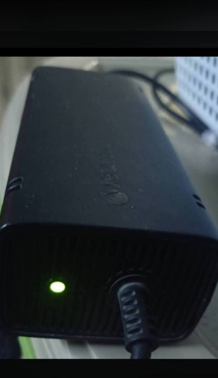 اكس بوكس سوبر سلم للبيع ب 105 وبي مجال ضمان ما مفتوح يدات اصليات
ملحقاتة كامله واير HDMI  ويدتين كامل


**إذا كنت صاحب هذا الإعلان وتريد حذفه لأي سبب، رجاءا أرسل رسالة إلى الدعم الفني**