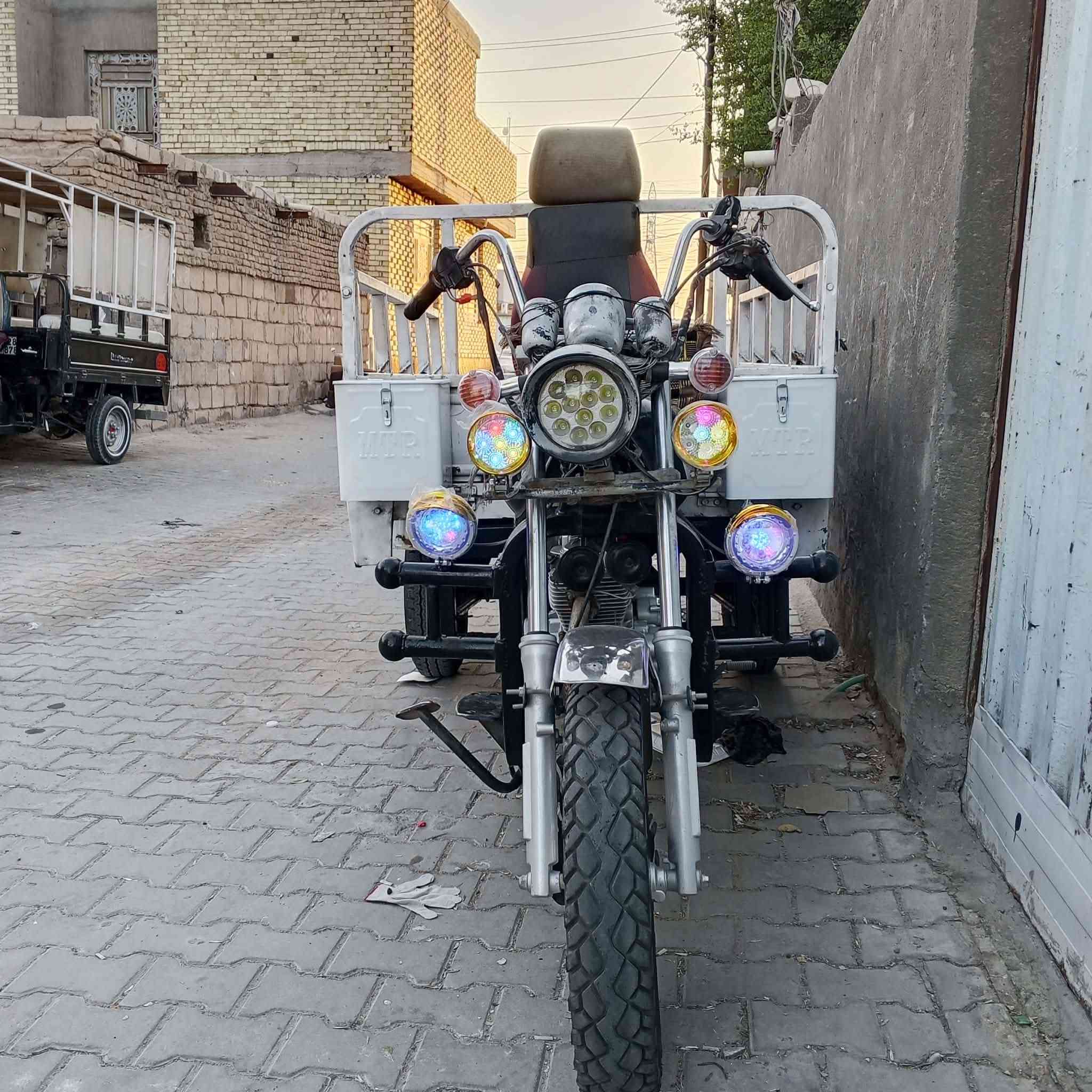 السلام عليكم ستوته موديل 9امتيار رقم اسود وسنويه مكينه 2025 + اكسن جمره مقفل 2026 الستوته جاهزه الخير الف متصرف عليها كهربائيات كلها شغاله شرط الفحص ركبه مكفوله صاصي مكفول المكان النجف السعر مليون و 500 وبيها مجال التصال ***********
