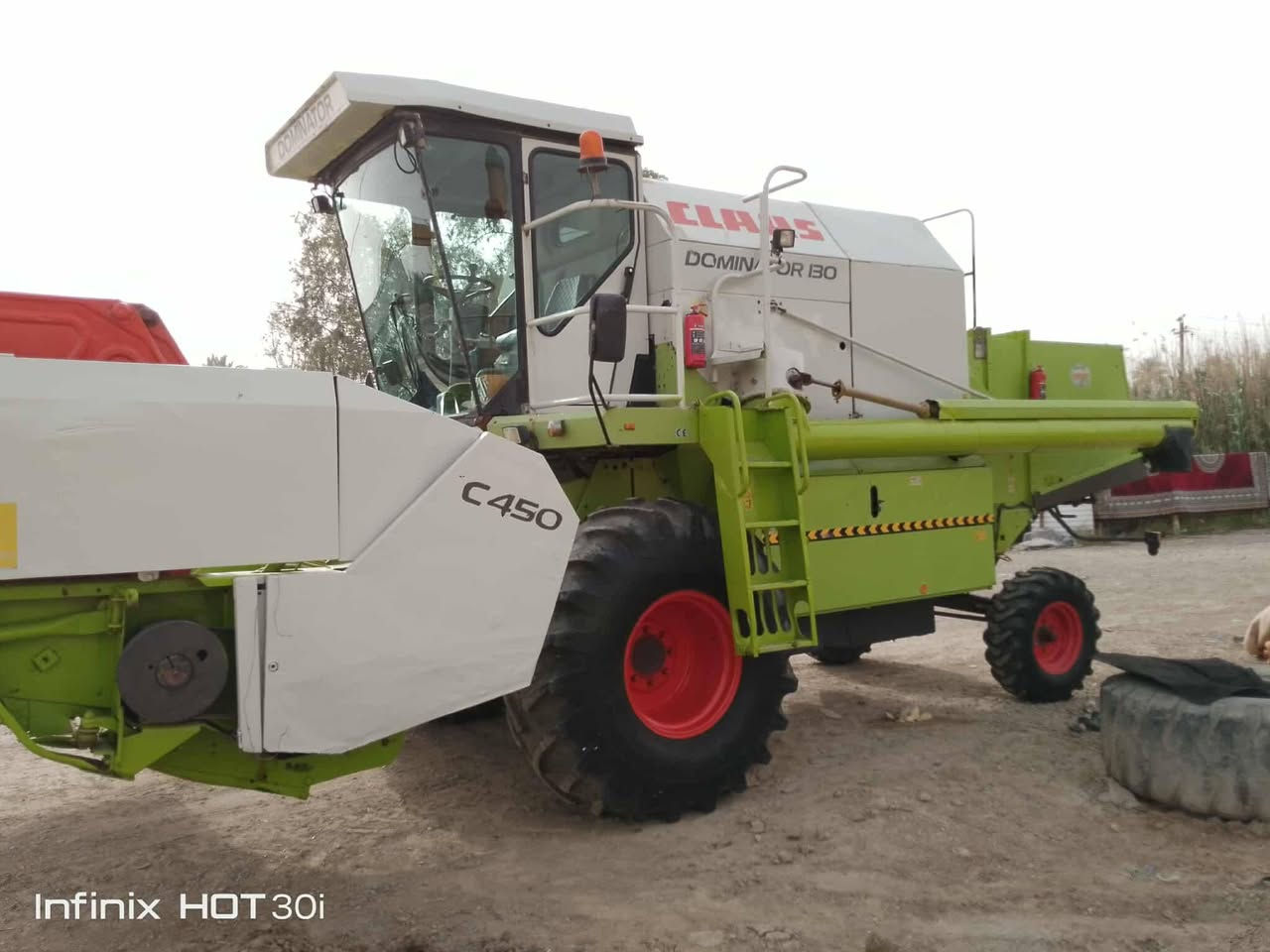 السلام عليكم
حاصوده كلاص للبيع موديل 2005 رقم نكليزي باسمي 
المكينه مكفوله كفاله  عامه جاهزه للعمل لاستفسار اتصال على الرقم ..***********
