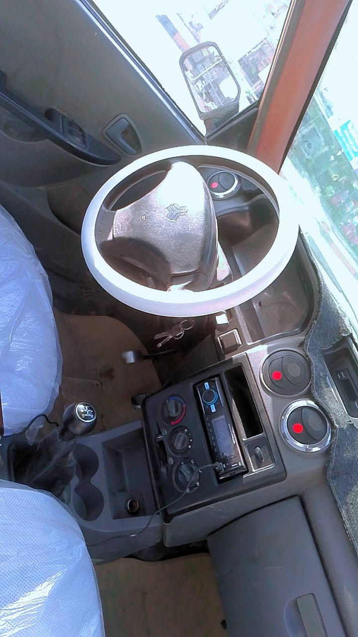 السلام عليكم سايبة موديل 2012سيارة 
حدادية صدر امامي خلفي تخم تاير كلة جديد دوشمة جديدة مصفرة هيئة وغرامات رقم نكليزي هزة جديدة سنوية لل28 تحويل ثاني يوم سيارة  مكينة كير خير من الله سعر 24 بيها مجال مكاني دورة الاستفسار ***********
