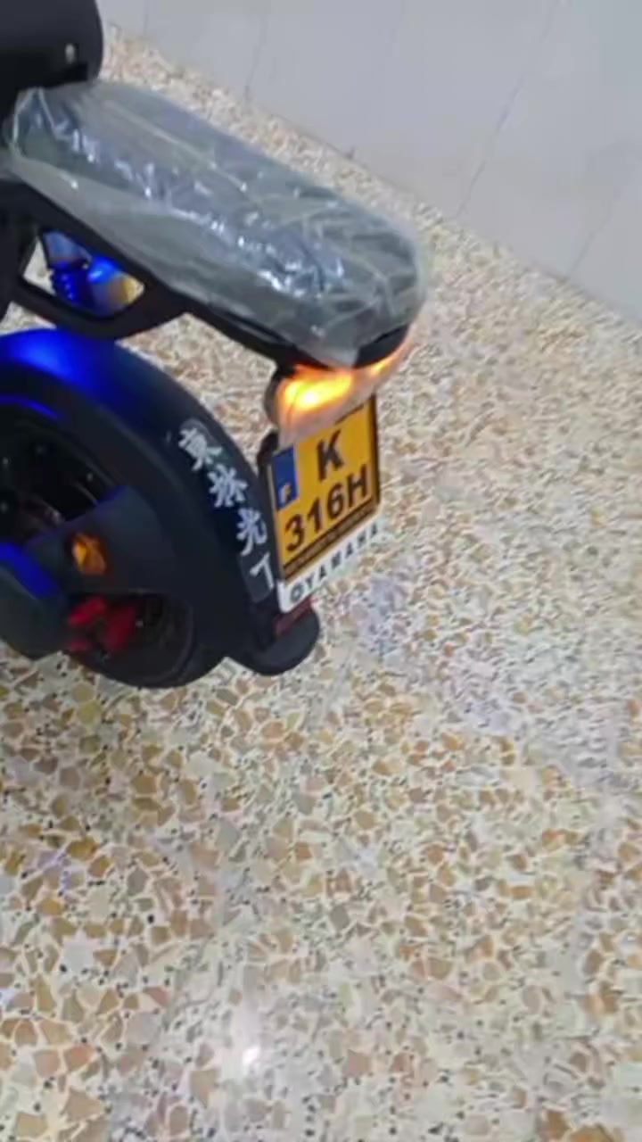 السلام عليكم
دراجة شحن البيع r9 دراجة جديدة ونظيفة فول مواصفات دبل إشارة رابعة النمر إشارة اليمن واليسار لايت عالي ناصي إنارة الوان السعر 475 وبيها مجال الحك الجية المكان الحيانية شارع الطاك قرب مدرسة واحد آذار الرقم ***********
