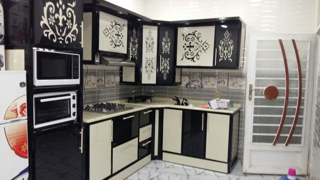 لأن مطبخكِ هو قلب البيت النابض ✨
نحن لا نصمم مجرد خزائن، بل نصنع مساحة تلهمكِ كل يوم. نجمع بين دقة الاستغلال للمساحات الصغيرة، وبين الفخامة التي تليق بذوقك الرفيع. خطوط انسيابية، خامات مقاومة، وتشطيبات عالمية تضمن لكِ الجمال والاستدامة.

💰 سعر الكاونتر 150الف  للمتر
المتر المرمر. الصناعي 75 الف 
‎سعر المتر المرمر الطبيعي125 الف

‎🚫 ملاحظة: السعر مع  نقل وتركيب.

‎📍 العنوان: كربلاء_البوبيات .

‎📞 للحجز والاستفسار (واتساب): 
0770 267 9966

‎✅ جودة عالية
‎✅ شغل مرتب ومضمون
‎✅ مناسب للبيوت والمشاريع
‎لا تفوّت الفرصة...

ديكور #مطابخ #تصميم_داخلي #عراقة #تحديث_بيت

