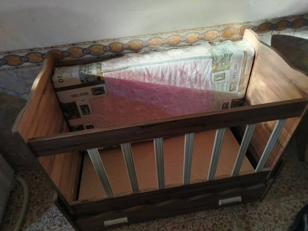 سلام عليكم ذني غراض للبيع باب خشب وكاروك وغساله،مكلف بل نشر هاذه،رقم راعيهن،*********** المكان بابل ابو غرق الوصط
