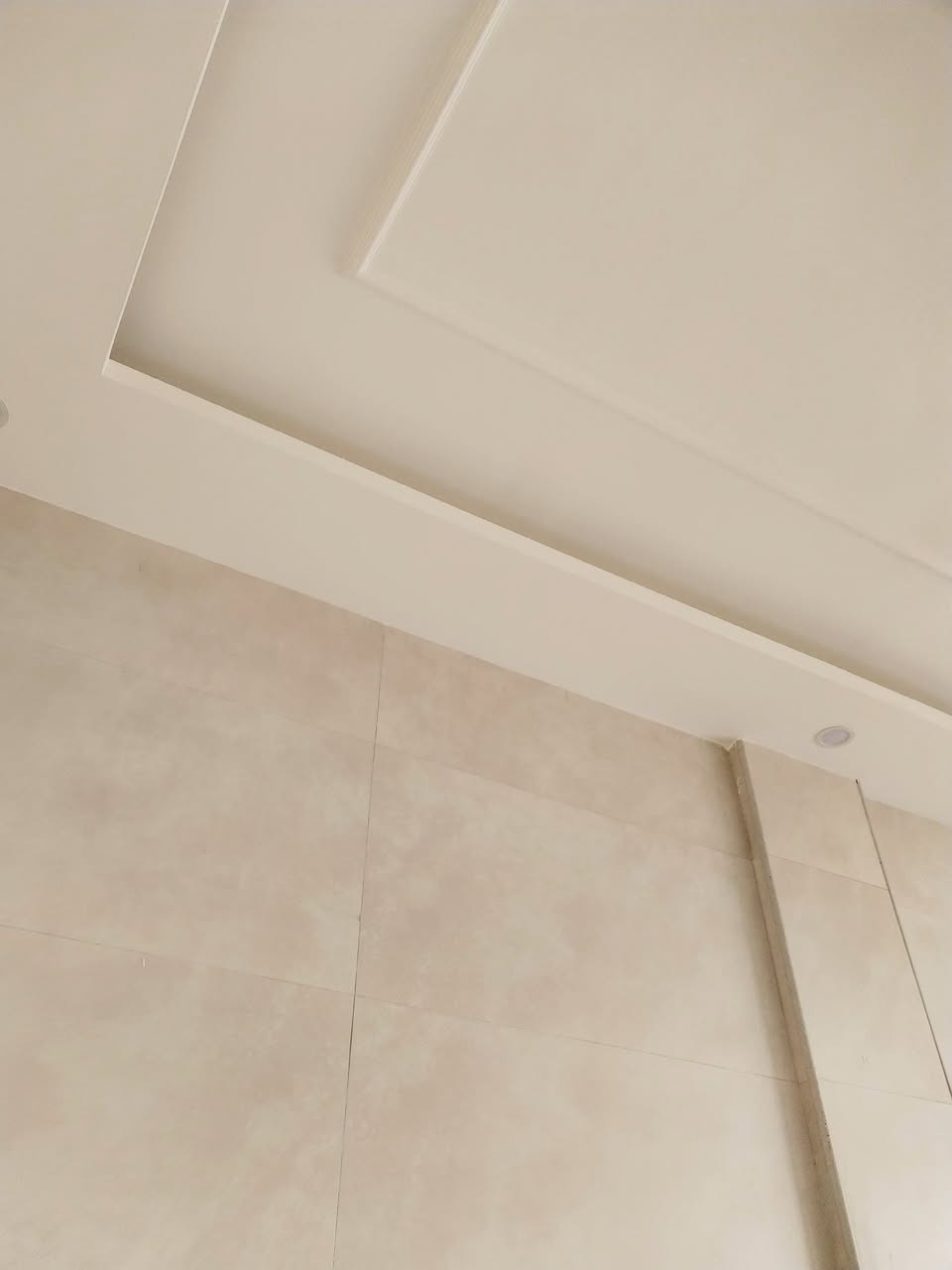 السلام عليكم
محل تجاري للايجار ابعاده ٣* ٦ م  صافي
الموقع الغربي قرب حسينية ال غريب
للاستفسار الاتصال على الرقم *********** // ***********
