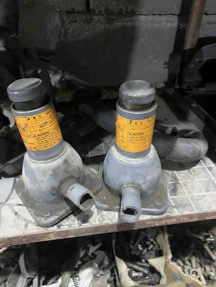 متوفر جميع أدوات الاحتياطية هايسا نيسان ومتوفر جميع أنواع الكماليات ولايلون الكشنات العنوان الحصوة طريق حلة بغداد  
***********
***********
