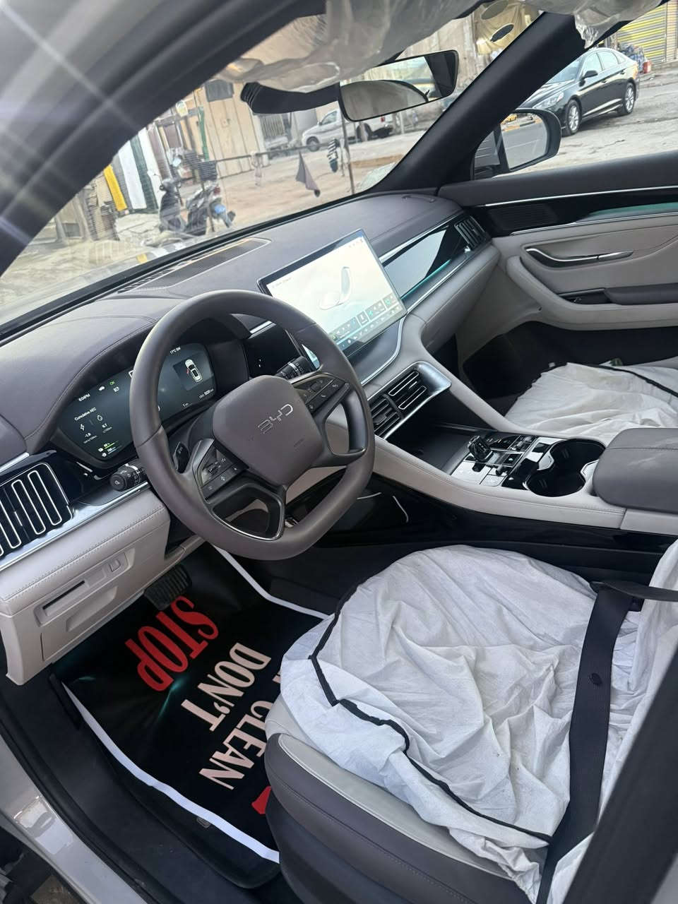 ي واي دي سنك بلاص2025 فول مواصفات للبيع ماشيه 200             للاتصال ***********
