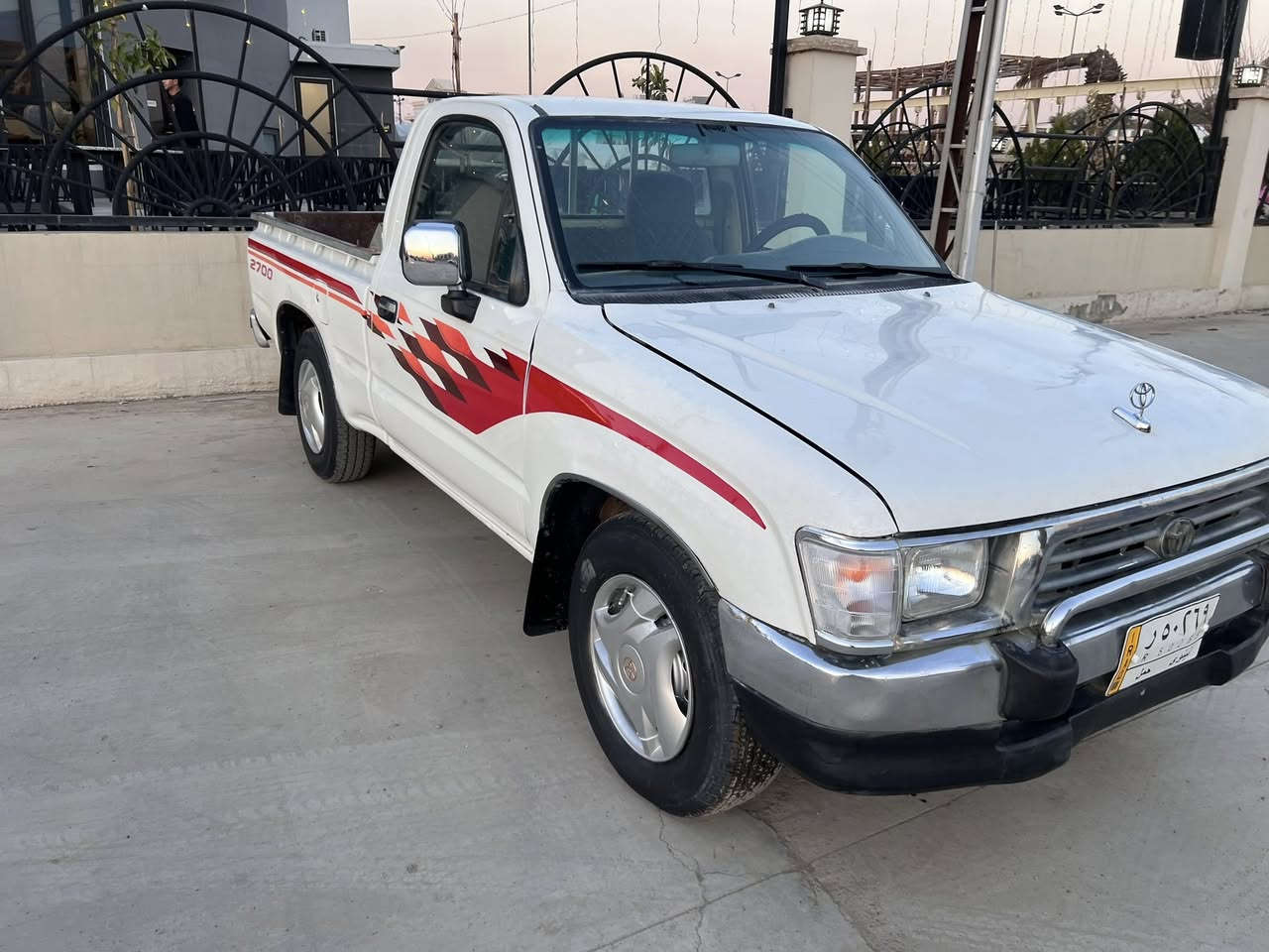 السلام عليكم
بيكم موديل 98 تك 
حار بارد داخل ازرك 
رقم سنويه جديد 
كابون بانزين 
سياره وضع شركه 
بيها. شويه بارد بل بوند 
وملاحضات خفيفه 
المكان ناحيه الكوير 
رقم الهاتف ***********
