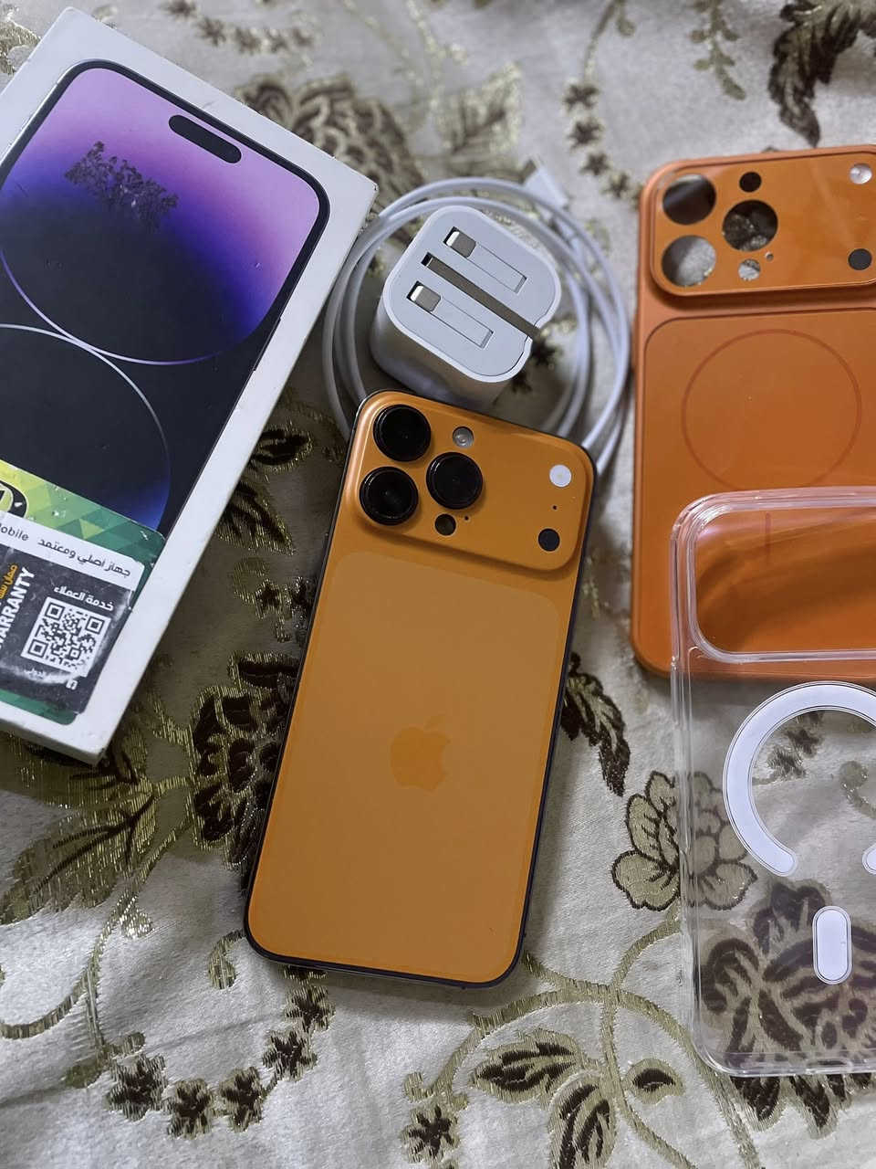 سلام عليكم 14برو ماكس شرق اوسط ماستر كرتونته موجوده ذكره 256بطاريه 86 مبدل شاشه وضهره مكسور حورته 17سعر 675ملحقات كرتون وشاحنه وكيبل ***********بغداد مدينه الصدر
