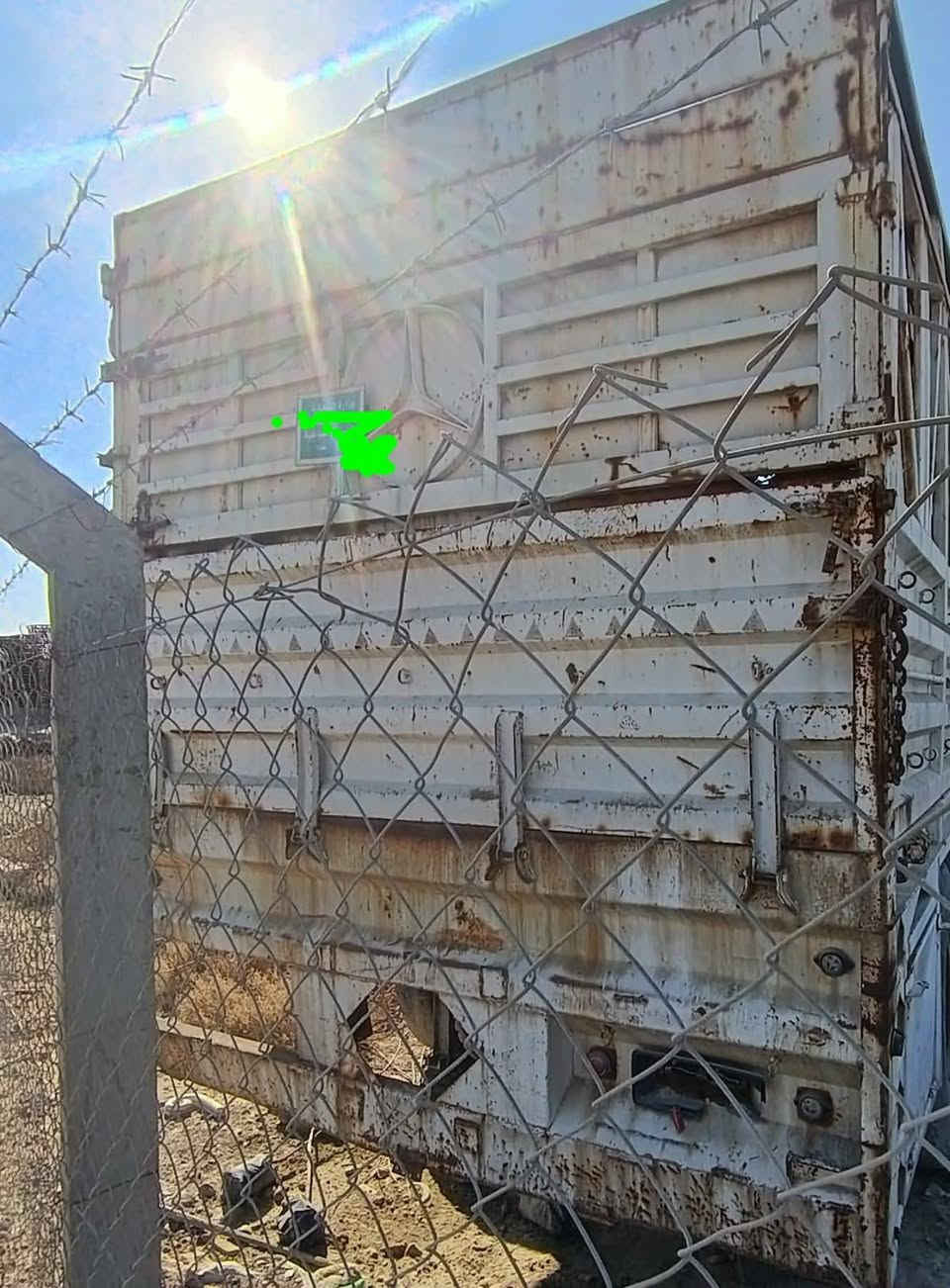 سلام عليكم
شكرنا مدير كروب َمحترم
عربانه عمل محلي جناب
طول ١٢مترو ١٠سم
ارتفاع 2 متر
تحمل حنطه 52 طن تقريبا
مجموعه فولفو دنكيرين
تايرات ٢٤/١٢٠٠ نضافه ٢٥٪  
$6000 وبيه مجال بسيط
مكانه بغداد عوريج قرب داىره  مرور تسقيط
مقابل مخابز بابا الاغى
جمال ابو حسام ***********
واتساب
نسيم ابو عبد الله ***********
واتساب
