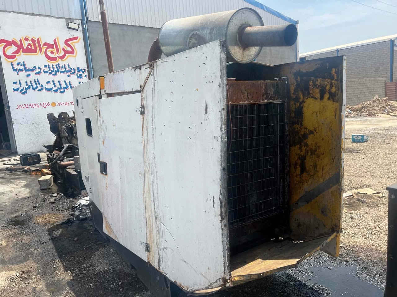 السلام عليكم مولد كمنز 230كيفي للبيع سعر 52بيهه مجال رقمي ***********
