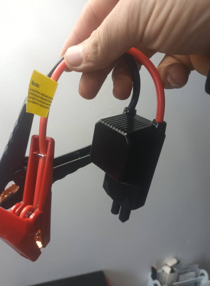 جهاز ثقيل وكوالتي عالي يستعمل ك باتري محمول لتشغيل السيارات وايضا منفاخ لنفخ اطارات السيارات والدراجات والكرات ويحتوي على لايت ونشره السعر  ٣٥ ألف فقط مكان حله نادر


**إذا كنت صاحب هذا الإعلان وتريد حذفه لأي سبب، رجاءا أرسل رسالة إلى الدعم الفني**