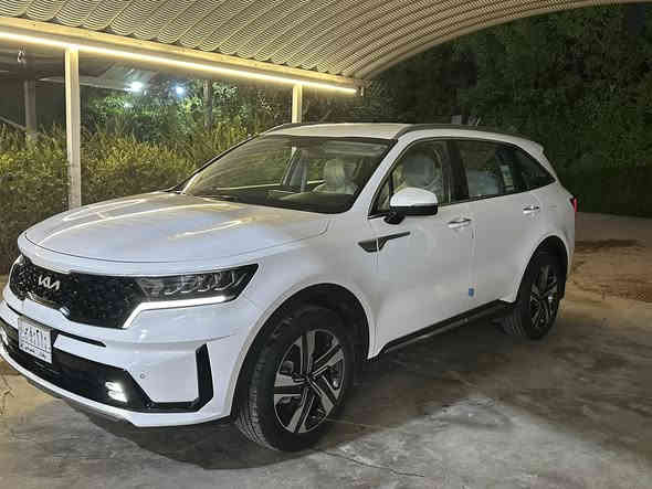 للبيع سورنتو موديل 2023 خليجي 
ماشيه 40 الف تبديلاتها كلها بالشركه 
مكفوله كفاله عامه
اربعه سلندر 
مواصفات LX 
كامره 
حساسات خلفيه  
اشاير بالمري 
صندوق كهرباء 
وباقي المواصفات معروفه  
السعر 25 الف وبيها مجال 
*********** فقط اتصال الخاص مغلق
