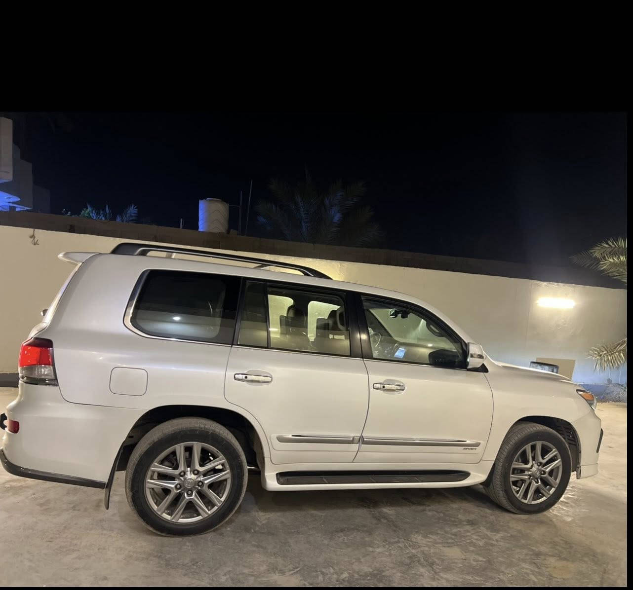 السلام عليكم من رخصة الأدمن

🌺🌺🌺🌺🌺🌺🌺🌺

‏للبيع لكزس LX 570 2013
رقم بغداد انكليزي بسمي تحويل ثاني يوم

اللون: ابيض صدفي 
فول مواصفات ١/١ 
8 سلندر محرك 5700 
* داخل قرميدي 🟠
* 4 كامرات 🎥
* سلايت
*   كراسي جلد 
*   كراسي كهرباء 
* تبريد ثلج 🥶❄️
*   تدفئة تبريد بالكشن
*   ٣ شاشات اصلية 🖥
*   تشغيل عن بعد
*   جكات 
*   فور ويل
*   أنظمة قيادة
*‏ CRAWL نظام 
*   ثلاجة 
*   فول تحكم ستيرن 
*   ستيرن كهرباء
*   دبل كير ( عادي+ اوتوماتيك)
*   شفتات كير بالاستيرن
*   دبل حساس ( امامي+خلفي)
*   مرايات كهرباء (شفط)
*   لايت عدسة زنون عالي ناصي 
*   زراك لايت
*   ويل 20 🛞
*   ماشية 180 حقيقي

* السيارة بالواقع احلا من الصور 😍❤️

مكان تواجد السيارة: بغداد - كرادة 📍

السعر: 350 و بيهة مجال بسيط للشراي

للأستفسار الأتصال ⬇️
— —
***********
***********
