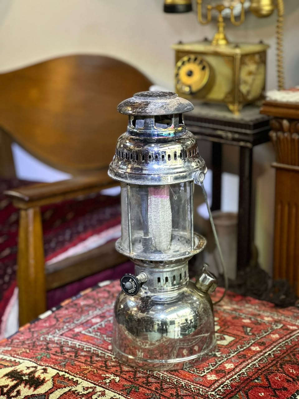 لوكس بحالة جيدة

#الباشا_للسجاد_والانتيك
 #سوق_الاربعاء
 #انتيكات #تحف


**إذا كنت صاحب هذا الإعلان وتريد حذفه لأي سبب، رجاءا أرسل رسالة إلى الدعم الفني**