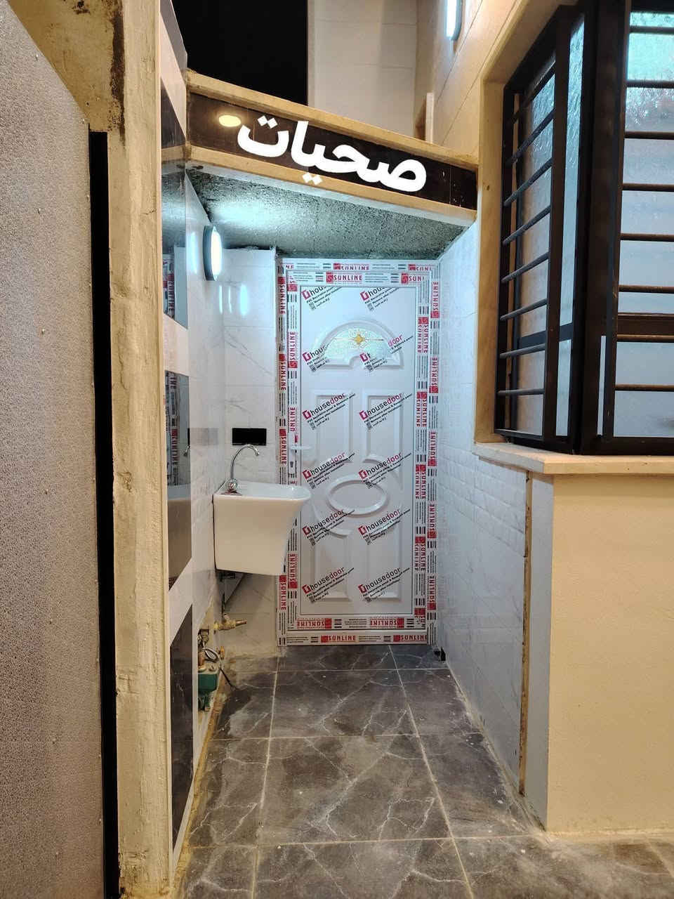 بيت للبيع موصل حي الانتصار خلف مول كاسر الاسعار الجديد مساحه 115 متر بيت فول مواصفات بناء حديث طابق ونص استلام فوري البيت زيرو ما مسكون سند حديث شرط التحويل السعر والاستفسار الاتصال على هذا الرقم *********** رقم***********ملك ملك صرف سند طابو الزهور
