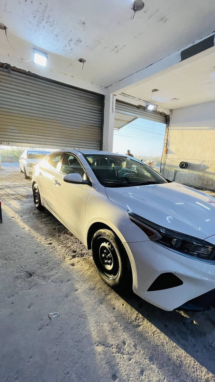 مراوس وية كي فور رايد نضيف 🚘
Kia Forte موديل ٢٠٢٣ وارد أمريكي 🇺🇸

▫️ محرك 2000 دوش
▫️ ماشية 50,000 mi
▫️ الحادث: جنطة وجاملغ فقط
▫️ تحكم استيرن
▫️ رادار أمامي وجانبي
▫️ نظام منع الانزلاق
▫️ تحديد مسار
▫️ مكيف ثلج واقتصادية بالبنزين
▫️ السيارة نضيفة ومرتبة، استخدام شخصي ✨

السيارة ما تحتاج شي وجاهزة للاستخدام
للمهتمين التواصل خاص �


**إذا كنت صاحب هذا الإعلان وتريد حذفه لأي سبب، رجاءا أرسل رسالة إلى الدعم الفني**