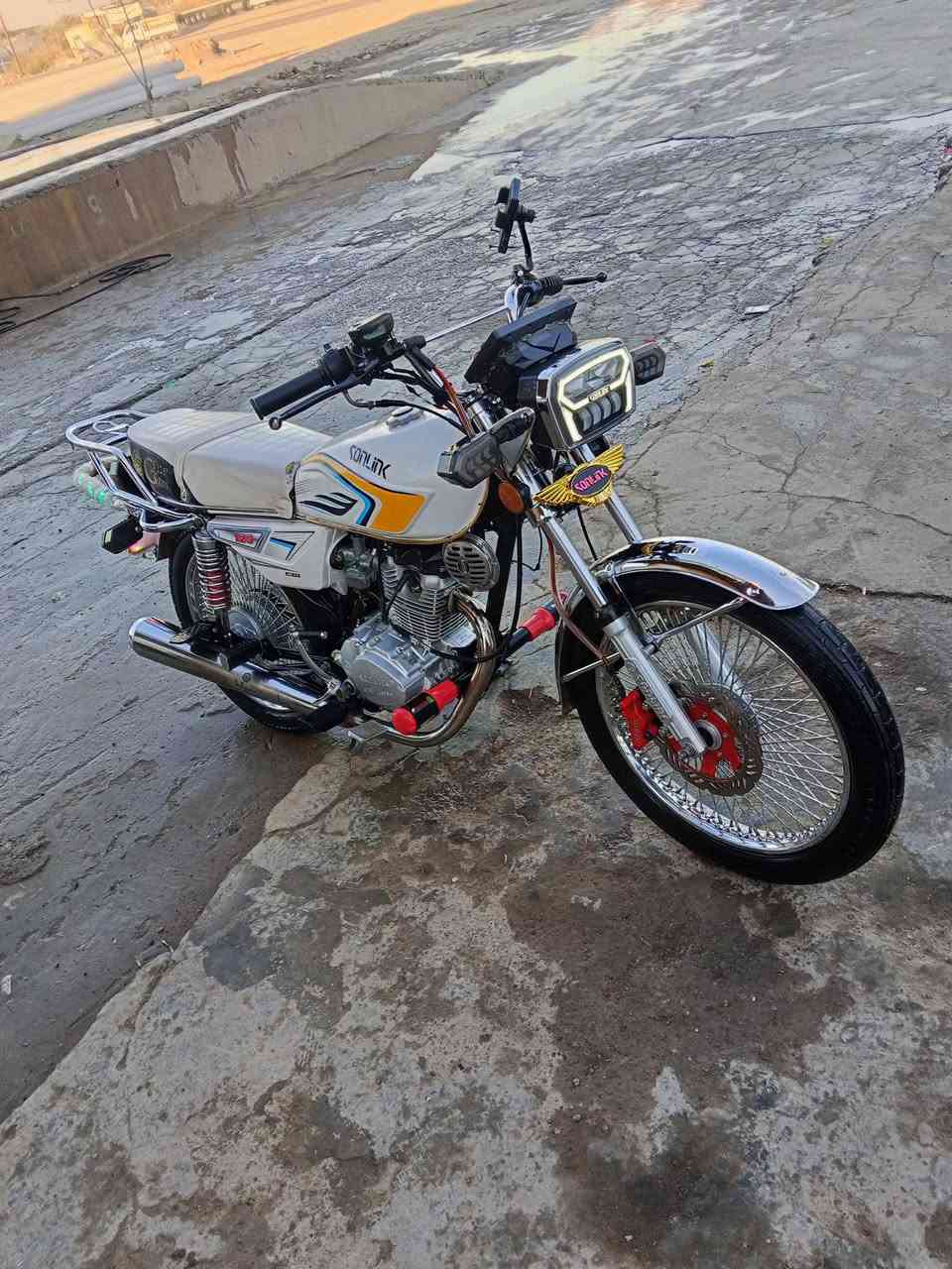 مابعد السلام دراجة سونك تايكر2025 5نمر للبيع منفيس موجود مابيهة اي نقص برغي ملاحضة الشاشة طافية الستفسار خاص:***********
