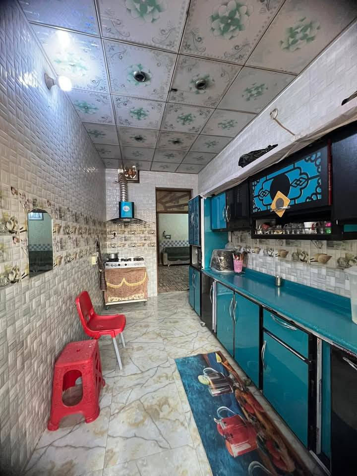 دار للبيـــــــــــــع المساحة ١٧٠ متر واجهة ٨م نزال ٢٣م 
العنوان حي العسكري الاول خلف بانزين خانه الاستفسار اكثر ارجو الاتصال عل الرقم الهاتف ‏‪*********** يوجد وتساب وشكرا للجميع مندوبة زينه بنت راوه
