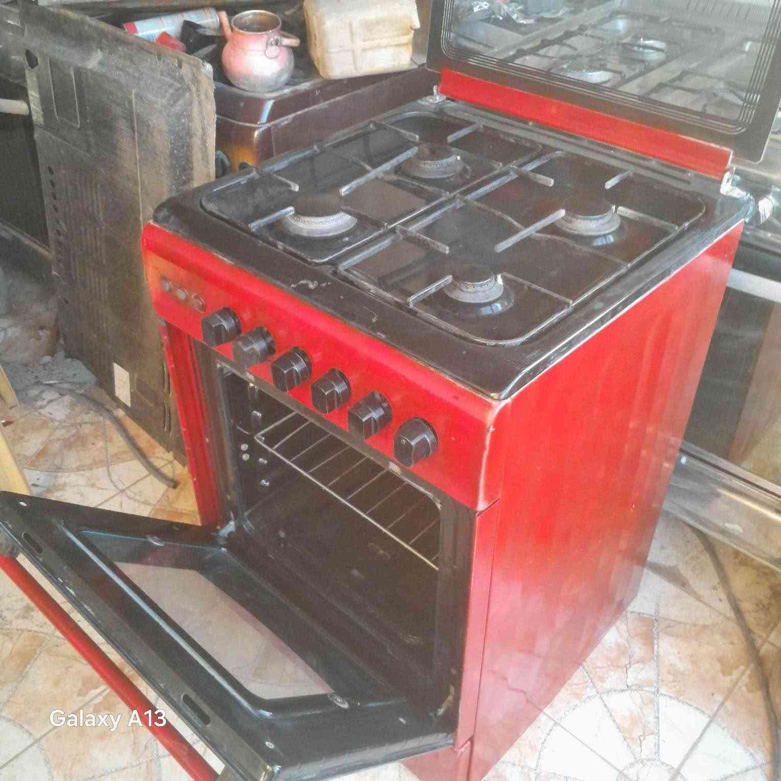 طباخ ايطالي نضيف كله شغال 4عيون وفرن فوك وجوه
حي النداء 
***********فقط واتساب 
85وبي مجال بسيط النجف, العراق
