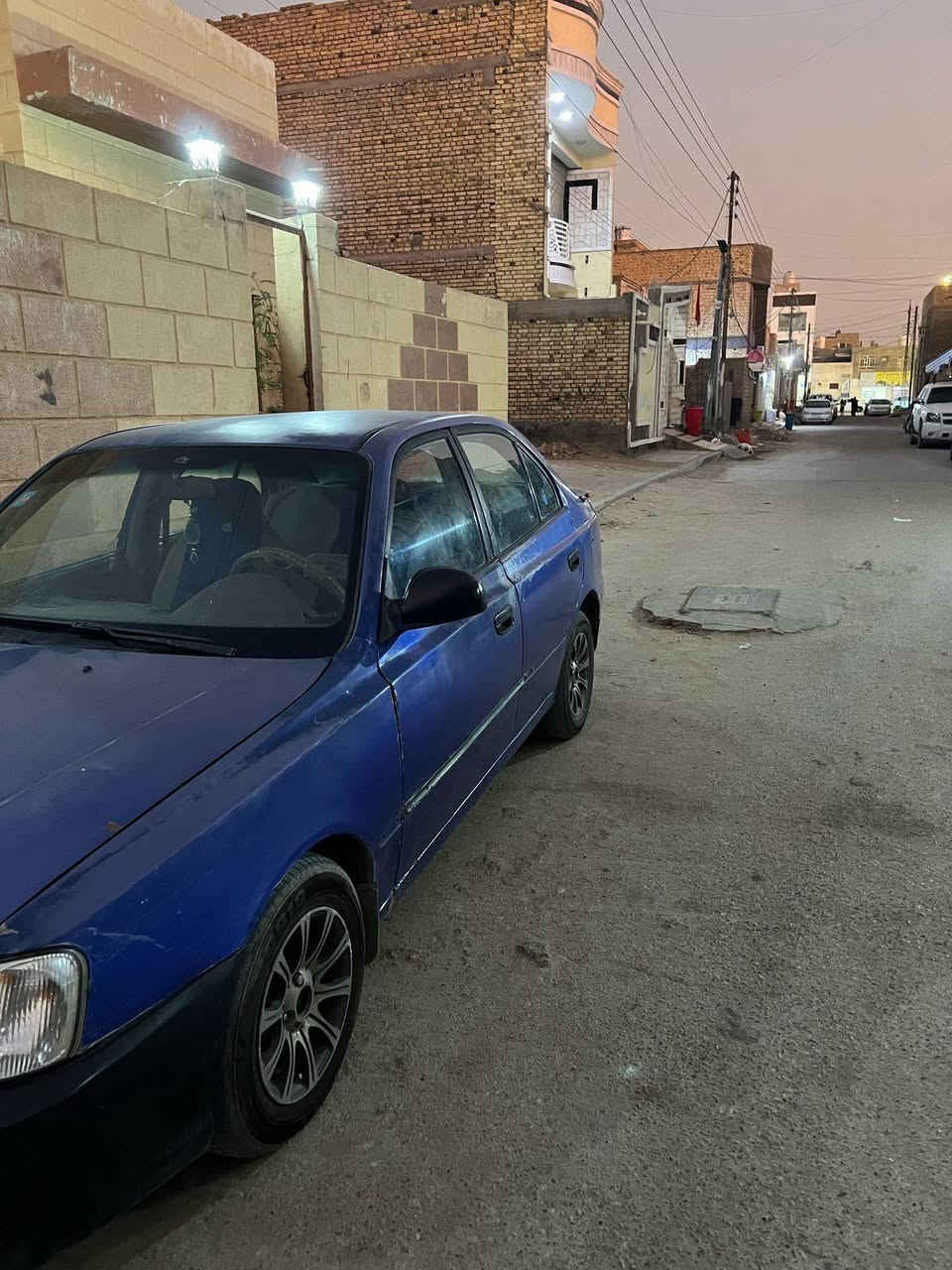 سياره اكسنت موديل 2001
المكان الناصرية 
السعر 38 وبيها مجال 
بيها نواقص وترتيبات ينزل من سعرها
تحويل مباشر 
***********
