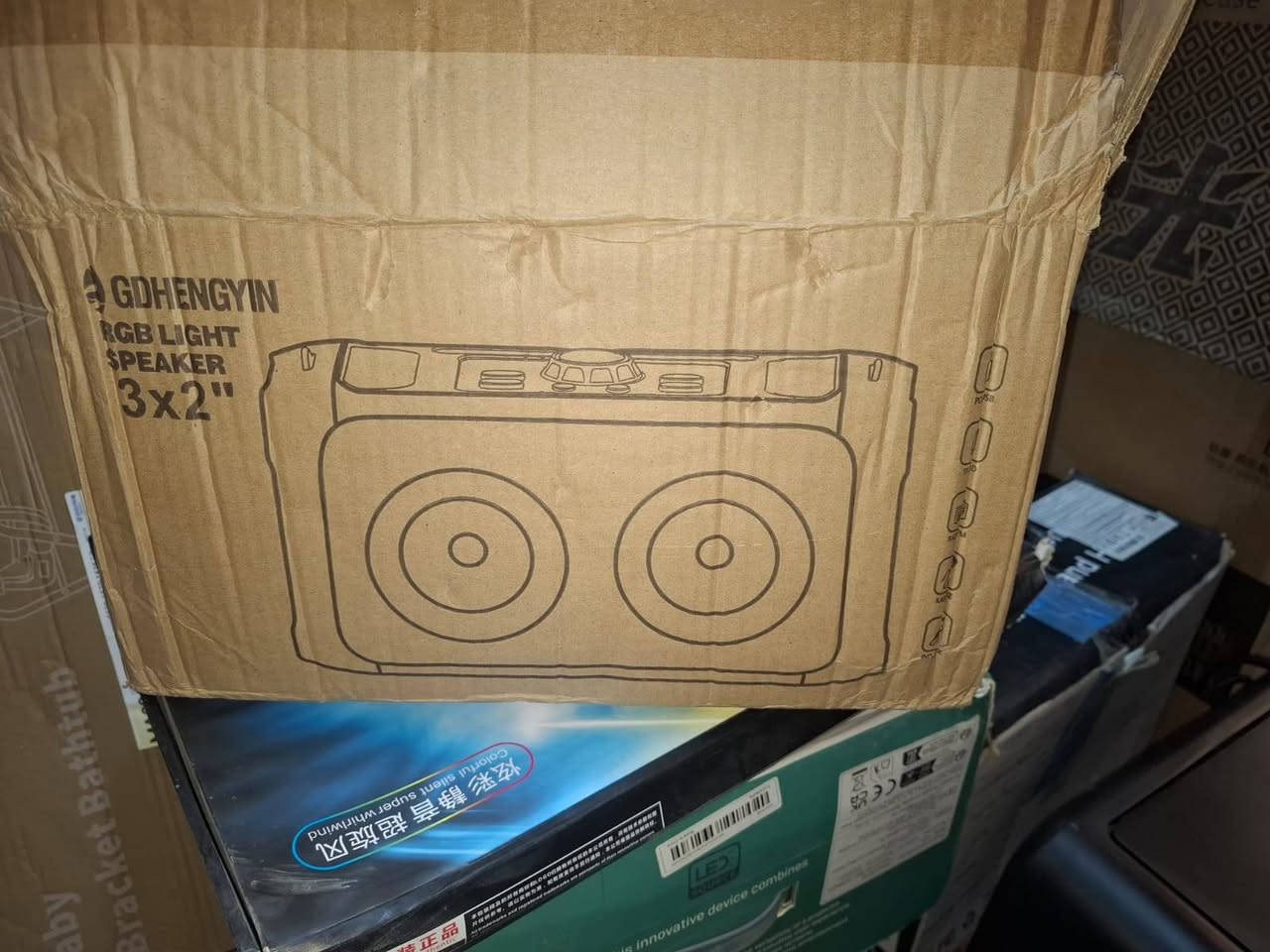 سلام عليكم عندي هاي السبيكرات كل قطعه ب سعر معين للبيع جديد ممستخدم توصيل لجميع المحافظات ***********
