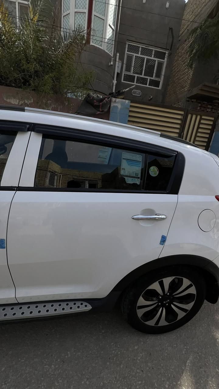 السلام عليكم
سبورتج للبيع موديل 2012 كفاله عامه فول مواصفات vip اصل خليجي كوري مكينه  تيربو ٣ بصمات  فتحتين بنراما 
كشنات جلد وتايرات جدد صار شهر من بدلتهن سياره نضيفه كُلش السبير بعده جديد مانازل  
139 $ وبيها مجال  واذا اكو مراوس حسب القناعه 
لحد يتعبني بروح امواتاكم بس شراي يتصل 
***********
