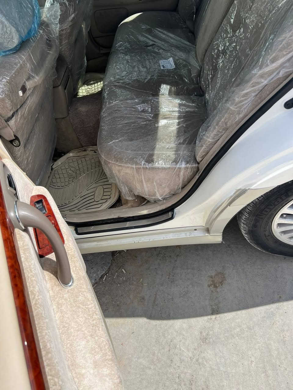 مەلیکە ٢٠٠٣ بڕاوە ٢ دوگمە ٤ کوشن کارەبا کامل ڕۆنی هەموی گۆڕاوە سەیارەکە ماڵی دۆستە مەسروف کراوە گێڕو مەکینەی بێ عەیبە D4 بچووکە
***********
ئاڵوگۆڕیش اکەم بە شتیک بەدڵم بیت 
ناونیشان کفری
