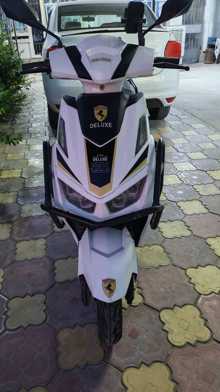 دراجه سكنس شحن موديل 2025
6 بطاريات 72 فولت 38 أمبير Deluxe
دراجه نظافه %90
عمر البطاريات سنه مع وصل الشراء من محلات حسن وحسين الشحنه تكفيك 40 كيلو حقيقي
دراجه الحمد لله مابيهه اي نقص مع كامل ملحقاتها
بيهه درع للحمايه وجنطه اضافيه وسويج وبصمات عدد٢ وخوذه هديه مع جهاز انذار 
4سرع والسرعه الكليه 60
السعر 650 قفل تجي وتشوف الوصل بعينك بشكد صايره عليه وتشوف النظافه والنعومه 
العنوان/ حي الجهاد
الرقم واتساب /***********
