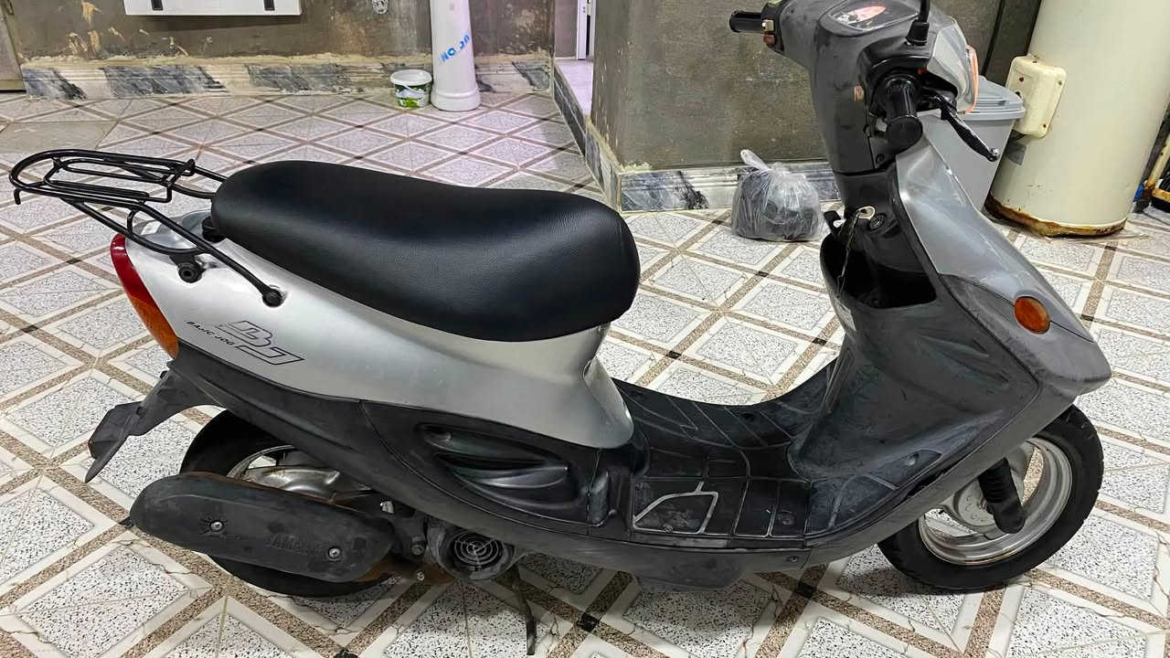 السلام عليكم دراجة للبيع بيجي خطين 
كلشي شغال بيها دراجة مرتبة ونظيفة هوايه
اشاير لايت عداد سرعة هورن بك لايتات كلهن شغالات ونهضه ومعدل قوي 
مكاني ناصرية مركز 
رقمي واتساب للاستفسار ع سعر
***********
