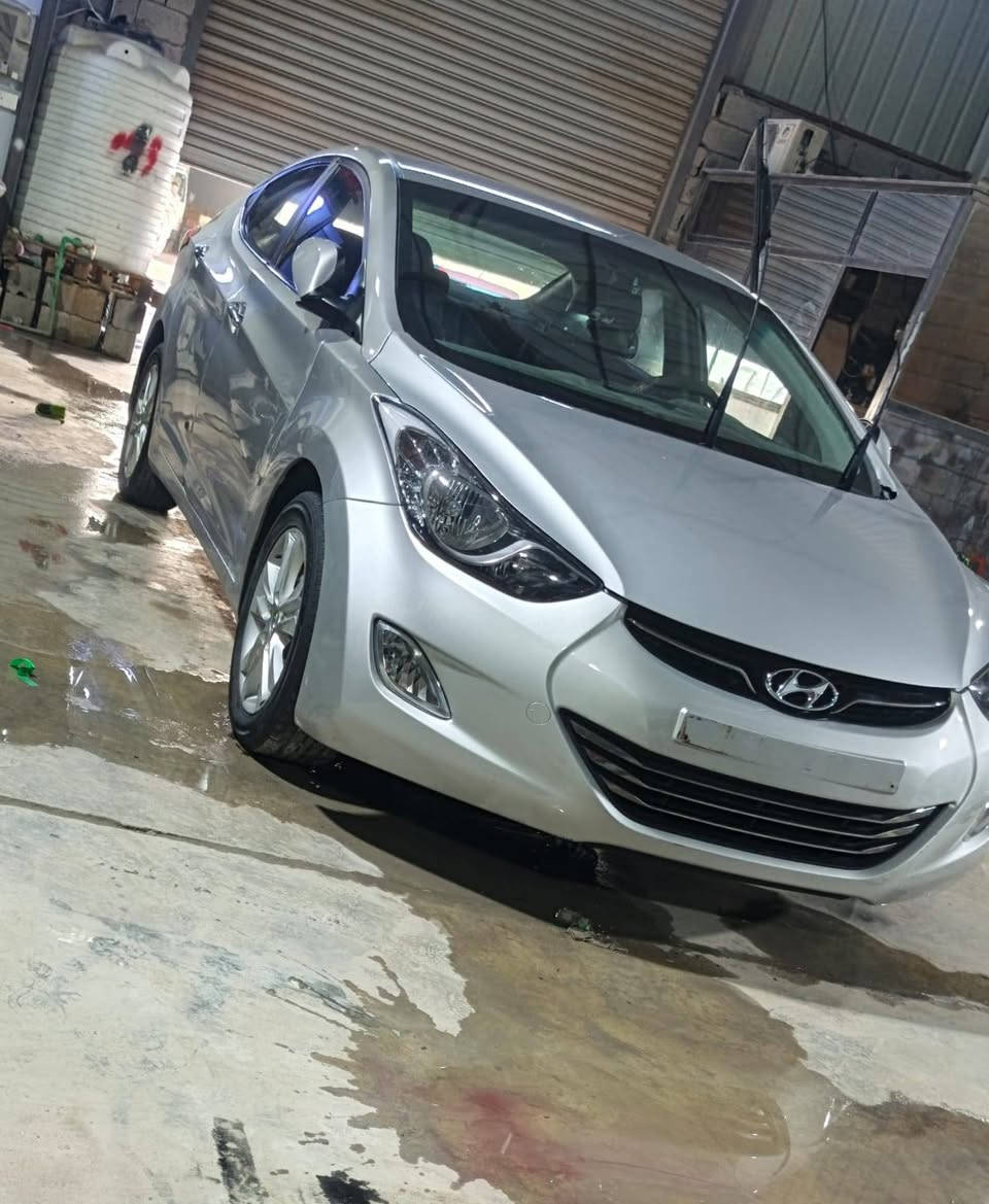 السلام عليكم النتره مضلع دخول جديد ادوات كصه جنطه السياره جاهزه اي نقص ما بيه رقم شمالي السعر 55 بيه مجال قليل العنوان البصراه ***********
