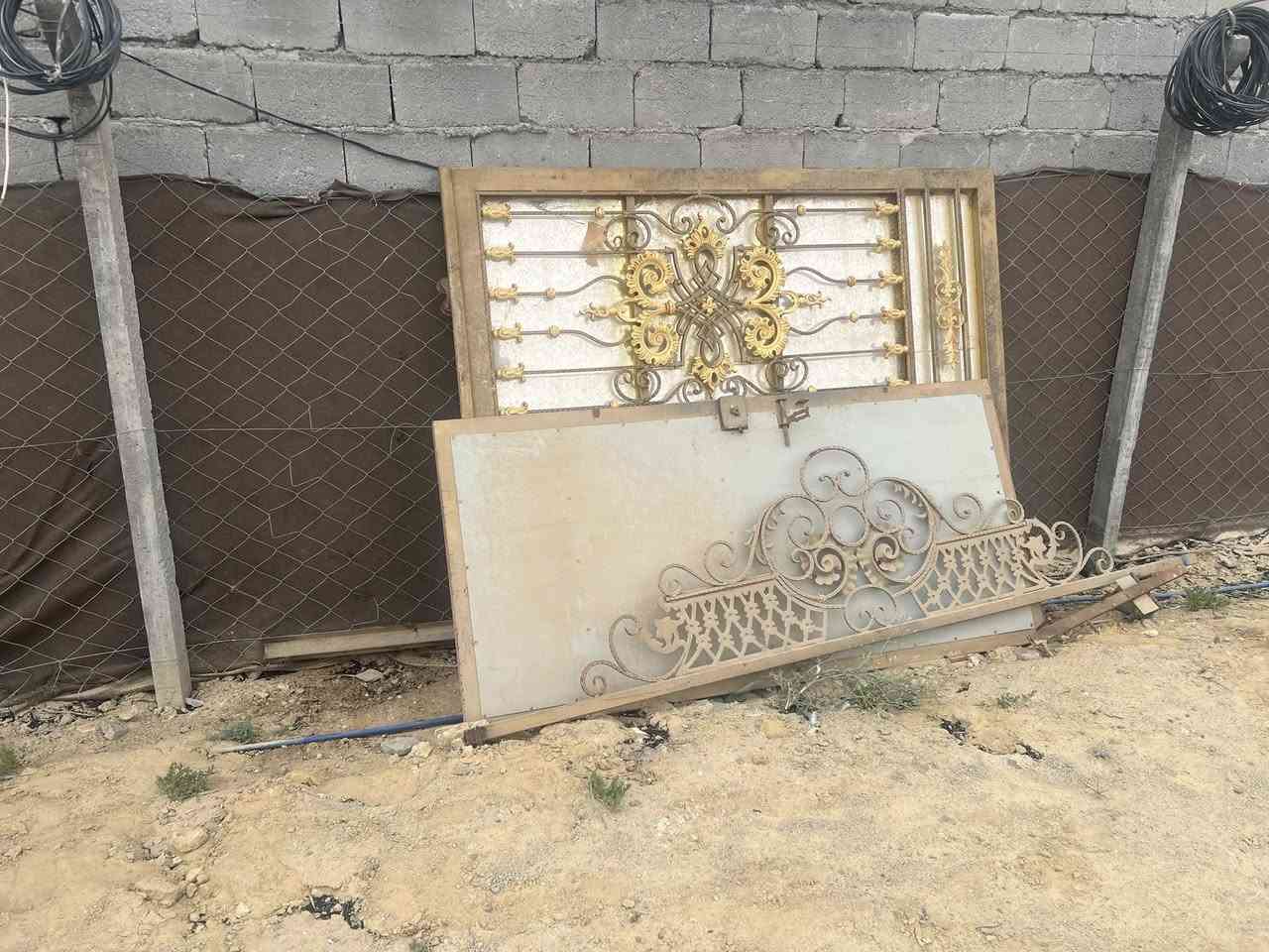باب سلايد درجه اولى ثقيل كامل نضيف كلش
السعر ٢٥٠ بي مجال رقمي ***********
