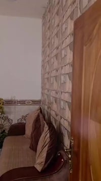 بيت للبيع مساحه 100متر واجهه 5 يحتوي على مدخلين طابق اول صاله مطبخ مفت...