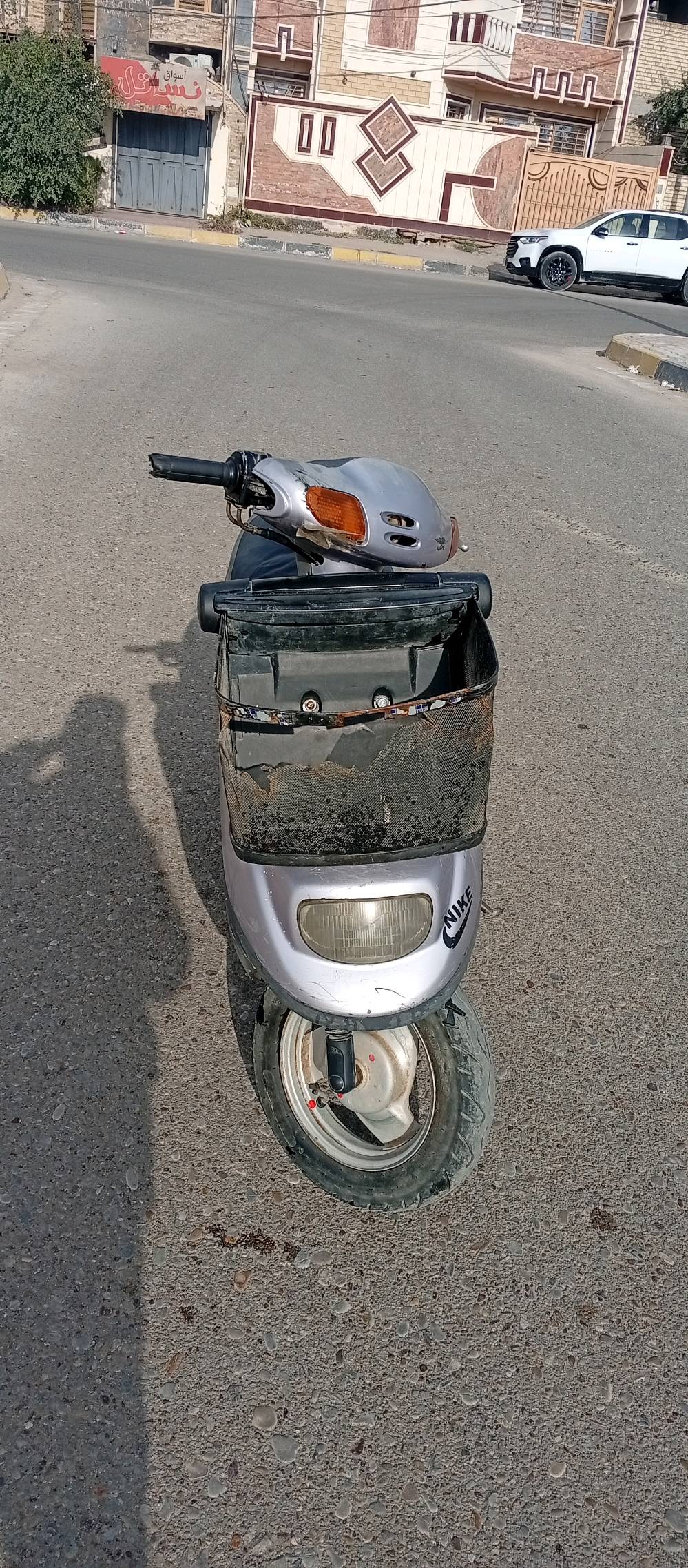 دراجه للبيع
دراجه نظيفه كامله اينقص ما بيها الكهربائيات كلها شغاله سلف هندر قلوب قفل شنطه قفل سكان قفل  كله شغال صوت ناعم شلعتهه حلوه دراجه ما مفتوحه
العنوان كربلاء قرب محطه الوزني
