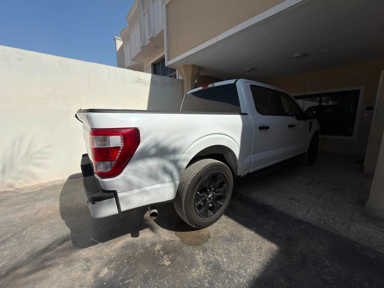 للبيع فورد f150 xl
السعر ٢٩٥ 
ماشيه ١٠٩ الف كيلو 
مكان بغداد

***********
